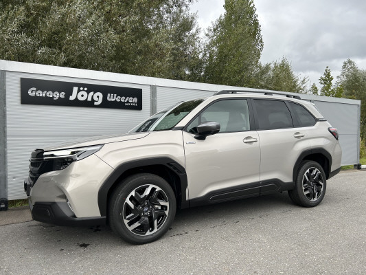 SUBARU Forester 2.0i e-Boxer Swiss Plus Lineartronic-image-0