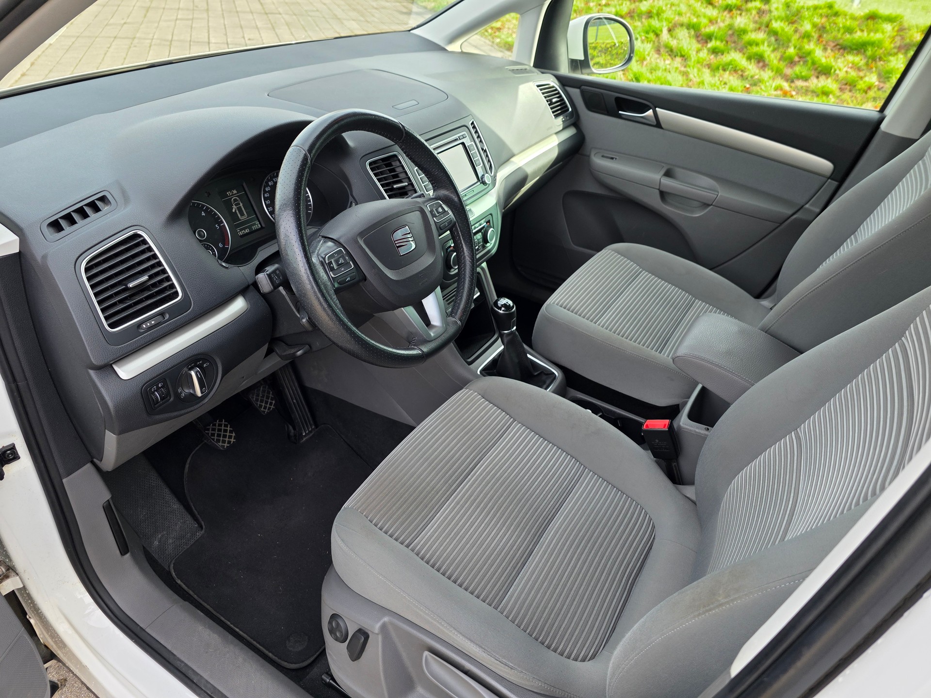 SEAT Alhambra 2.0 TDI Style 4x4-image-9