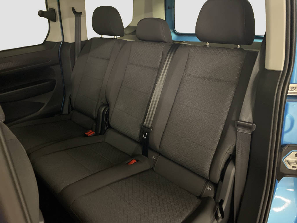 FORD TOURNEO Connect 2.0 EcoBlue 122 PS Titanium-image-12