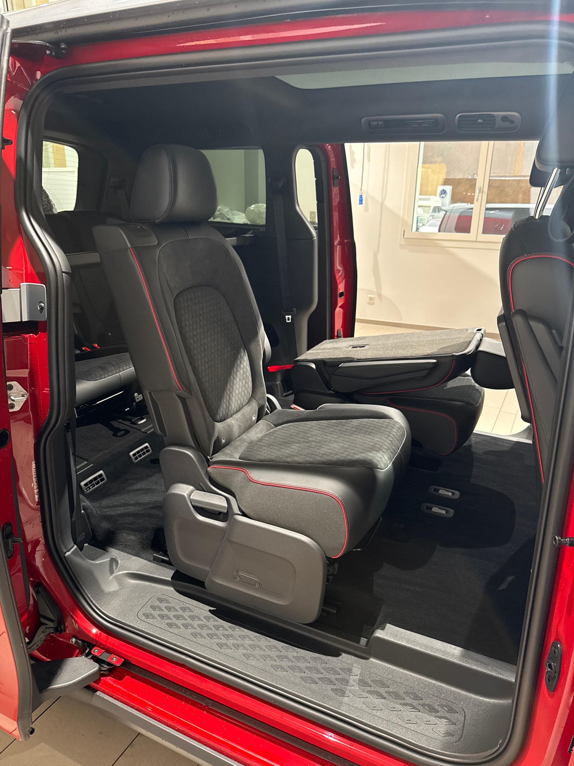 VW ID.Buzz Bus LWB 91kWh GTX 4motion-image-6