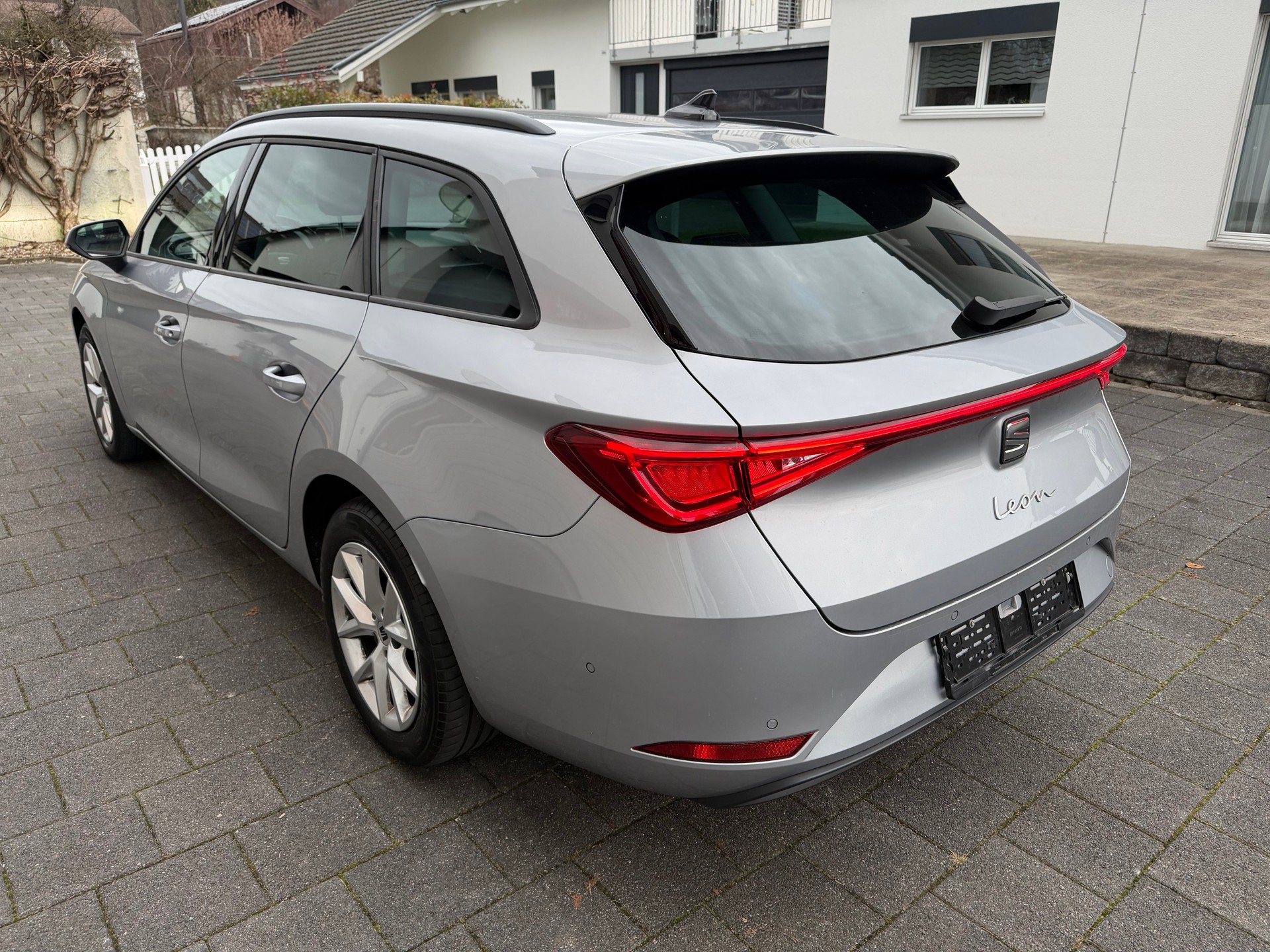 SEAT Leon ST 2.0 TDI EVO DSG Style-image-4