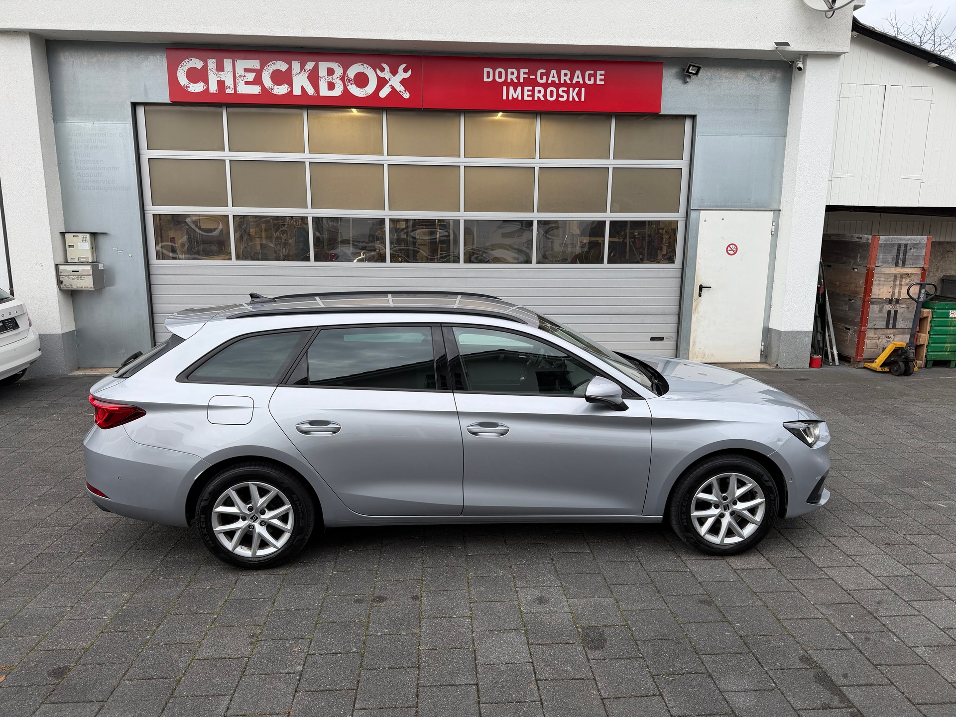 SEAT Leon ST 2.0 TDI EVO DSG Style-image-3