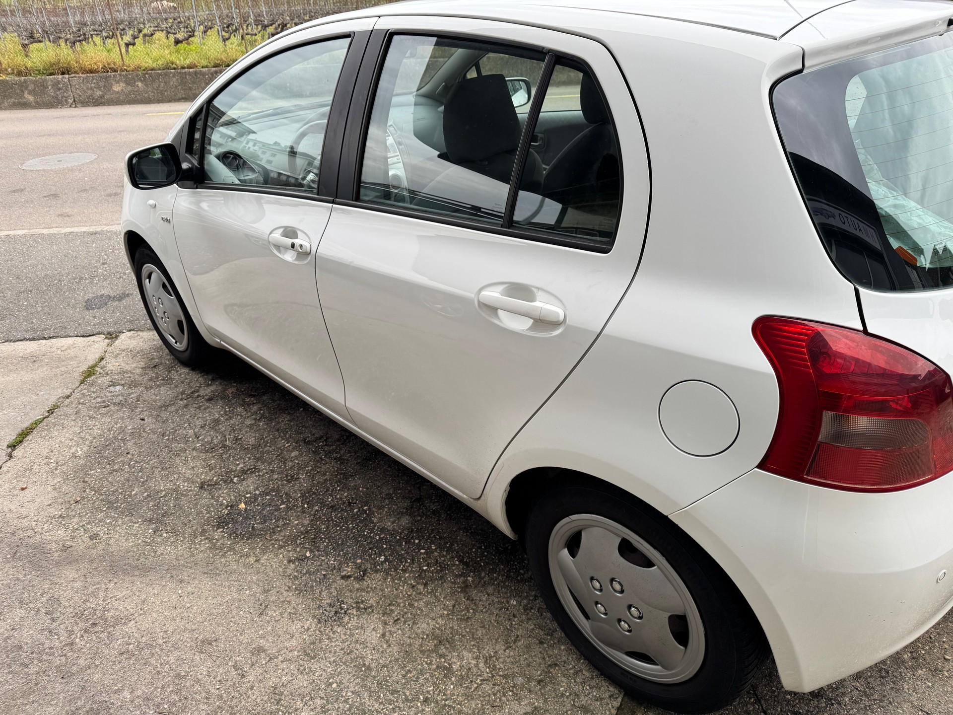 TOYOTA Yaris 1.4 D-4D Linea Sol-image-2