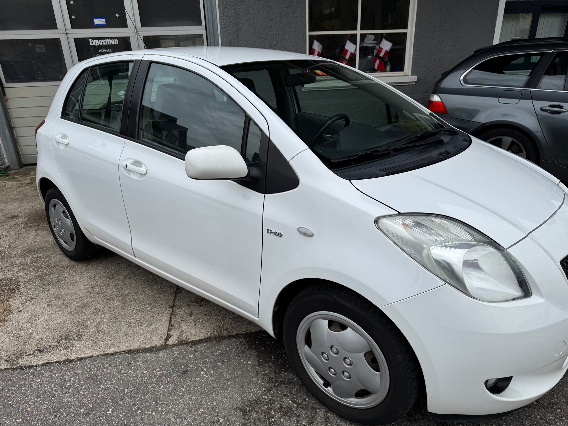 TOYOTA Yaris 1.4 D-4D Linea Sol-image-4