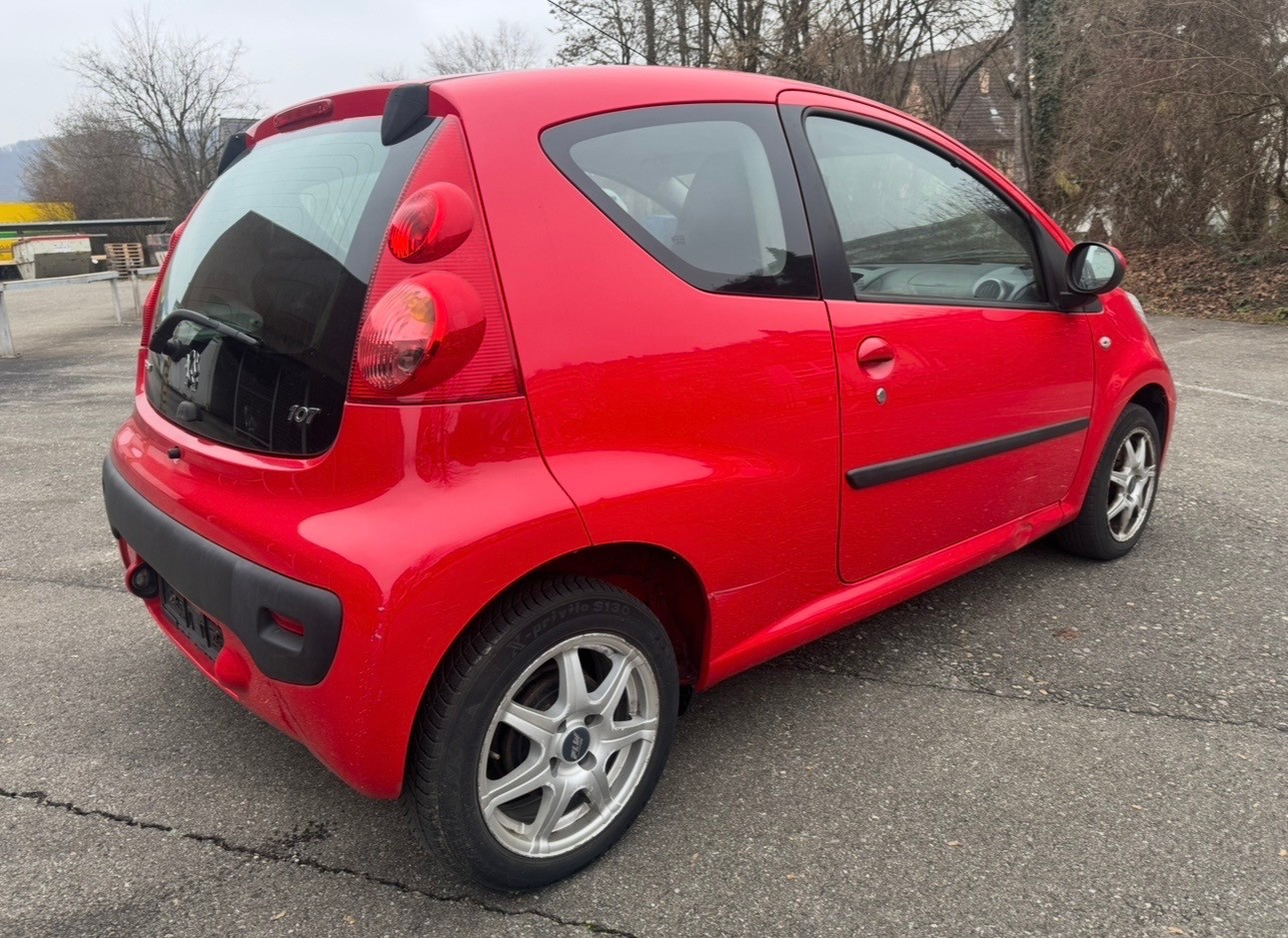 PEUGEOT 107 1.0 Urban-image-3
