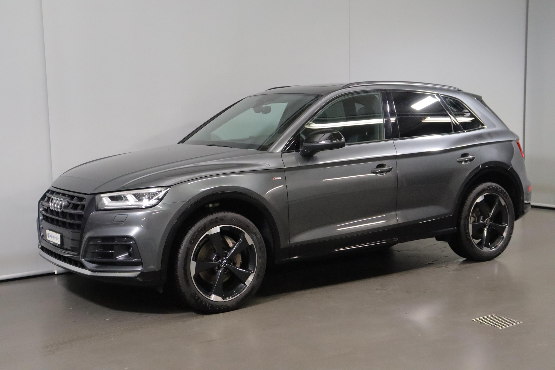 AUDI Q5 2.0 45 TFSI Sport qu. S-Tronic-showroom-element-1