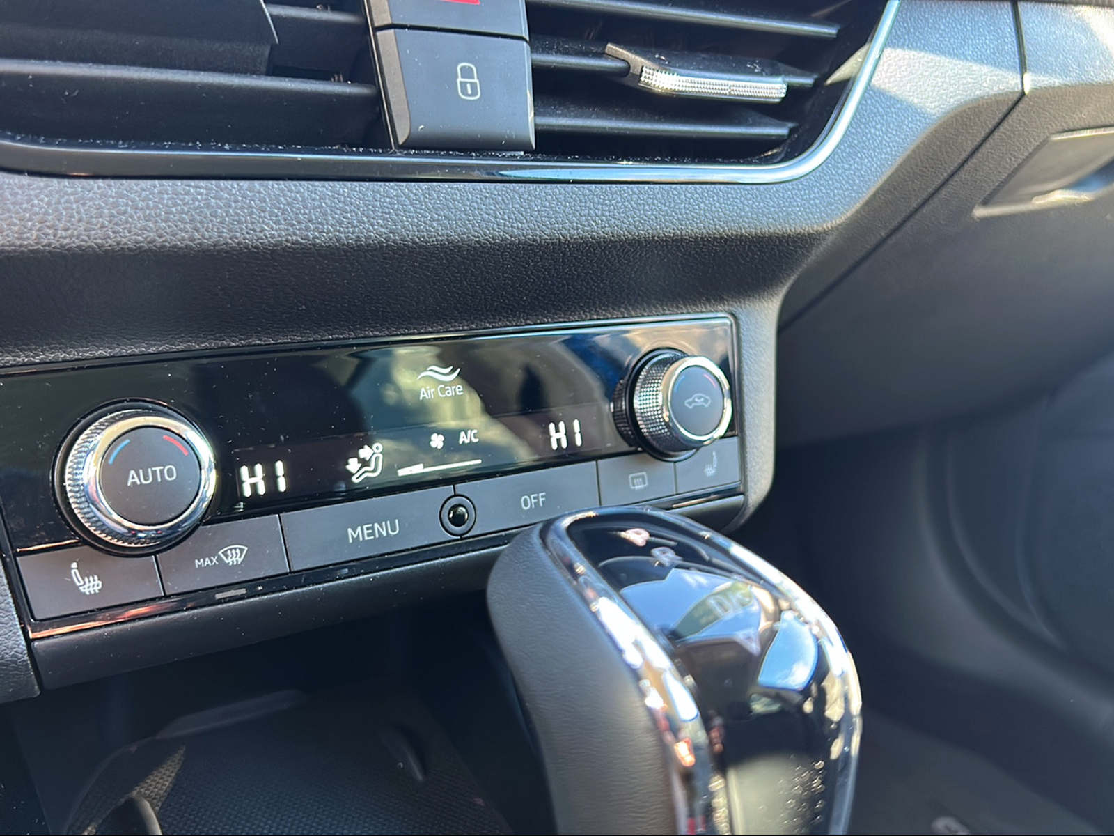SKODA Kamiq 1.0 TSI Fresh DSG-image-15