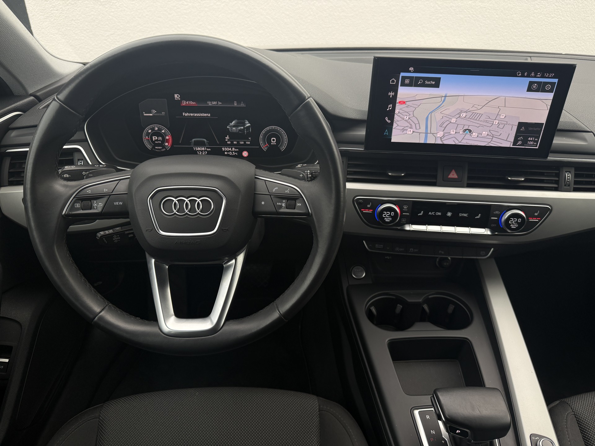 AUDI A4 Avant 40 TDI Attraction quattro S-tronic-image-21