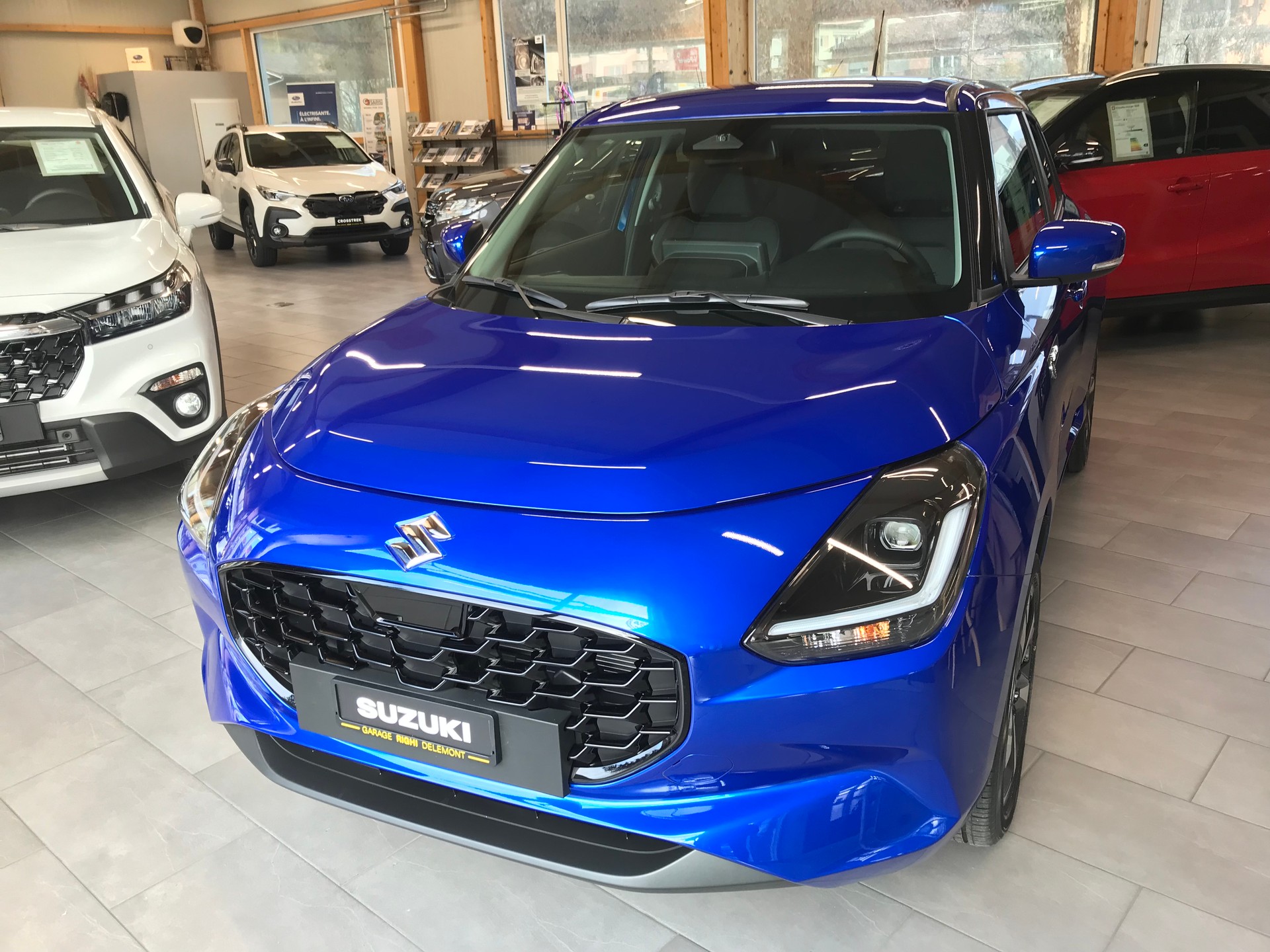 SUZUKI Swift 1.2 Sakura Top Hybrid 4x4-image-8