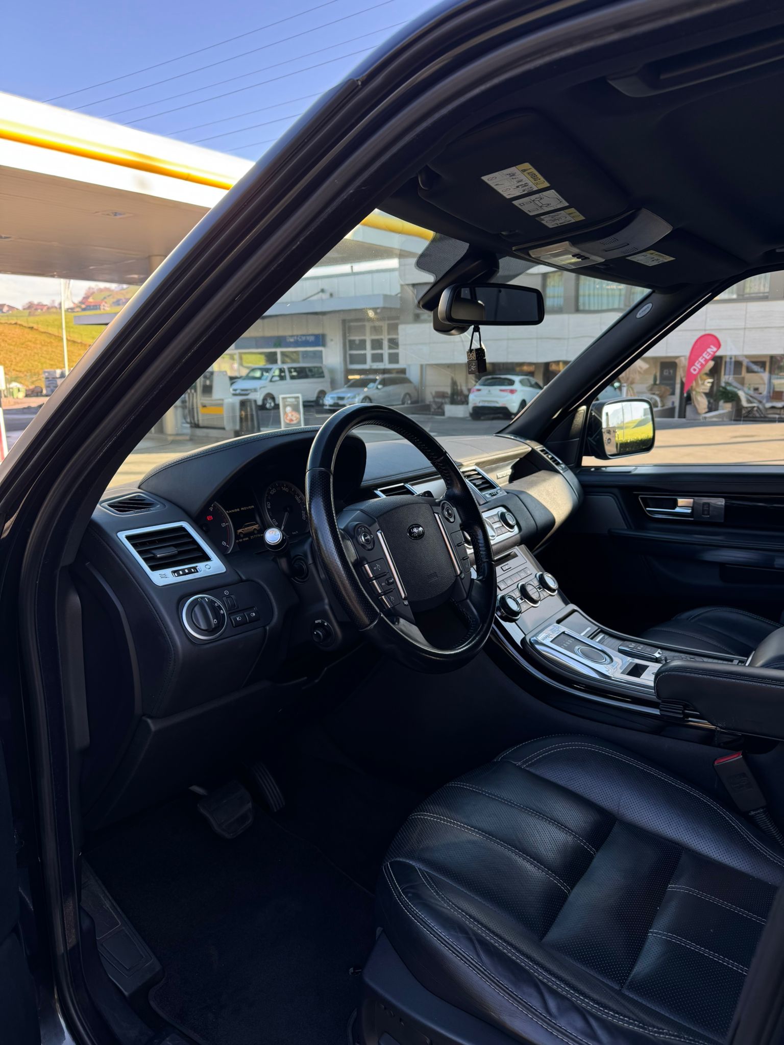 LAND ROVER Range Rover Sport 3.0 TDV6 Autobiography Automatic-image-7