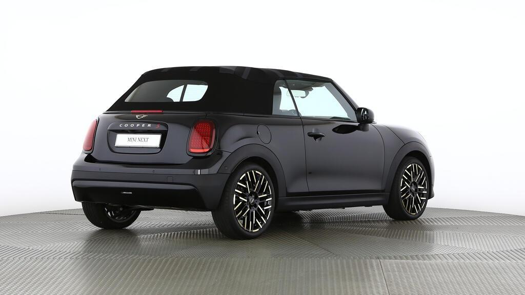 MINI Cooper S Cabrio-image-4