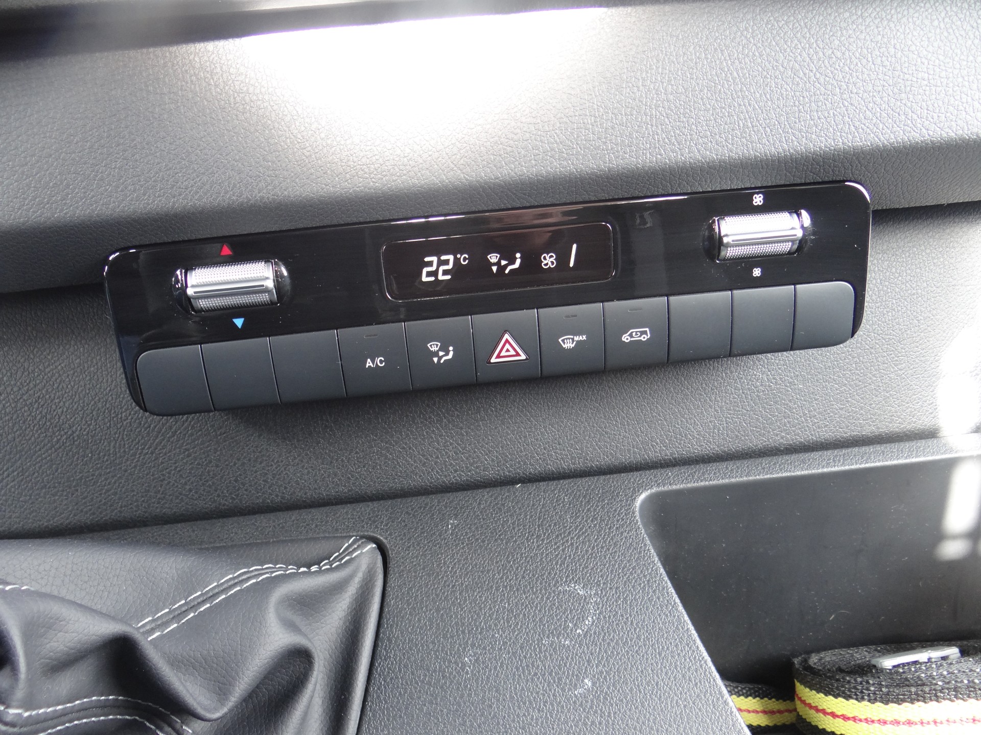 MERCEDES-BENZ Sprinter 314 CDI Standard FWD-image-12