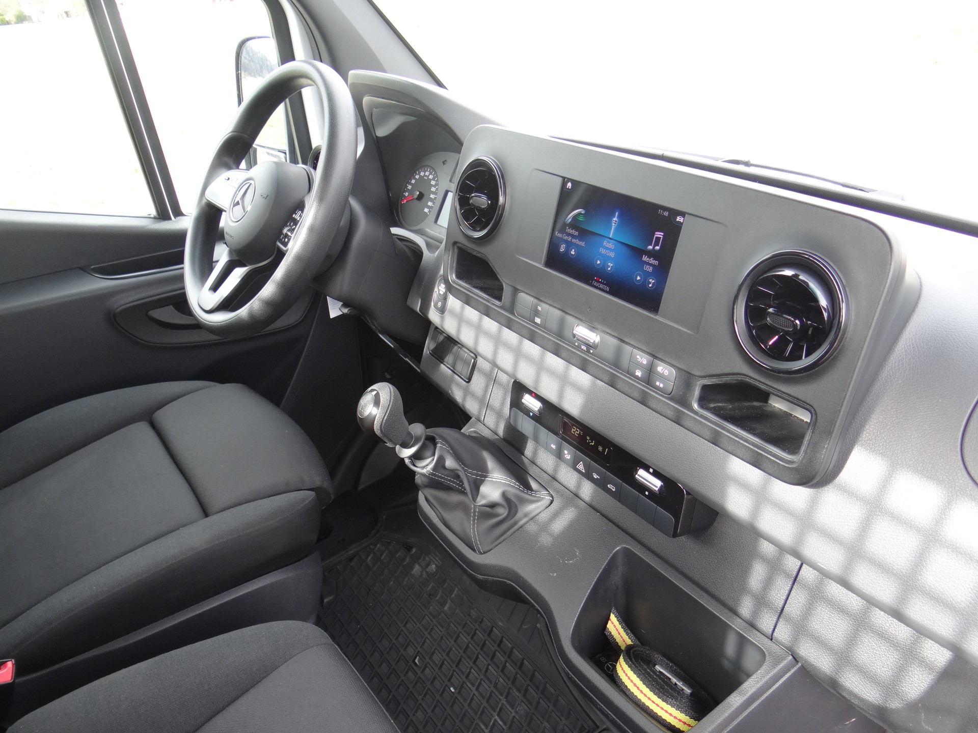 MERCEDES-BENZ Sprinter 314 CDI Standard FWD-image-8