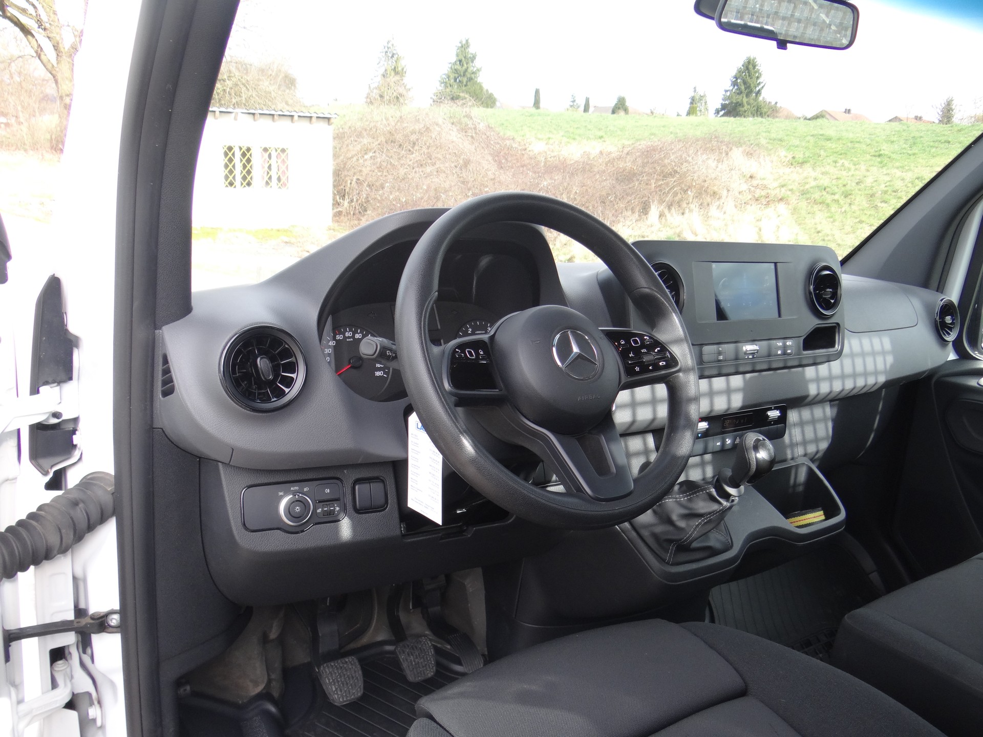 MERCEDES-BENZ Sprinter 314 CDI Standard FWD-image-9