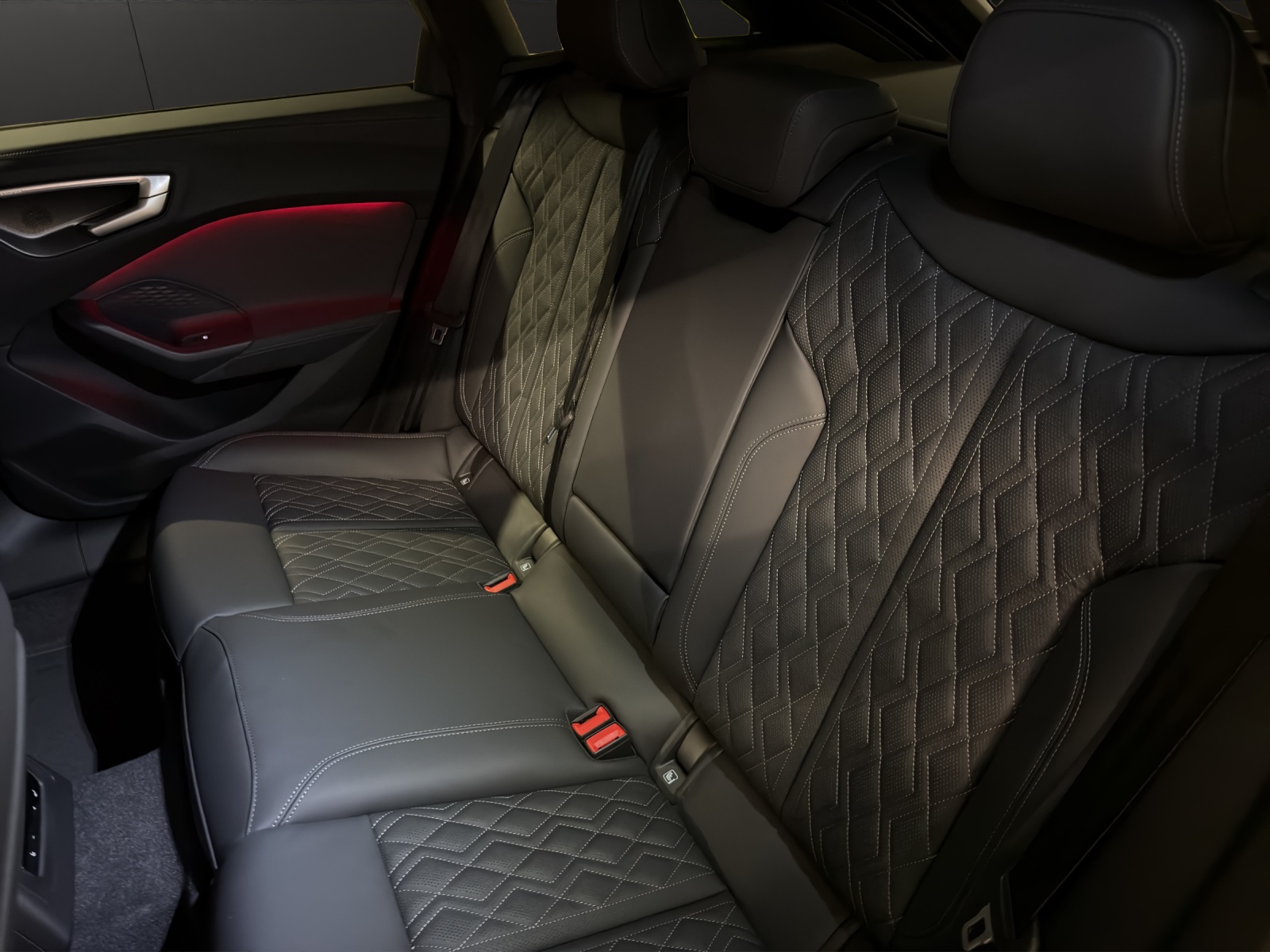AUDI S5 Avant TFSI quattro S tronic-image-10