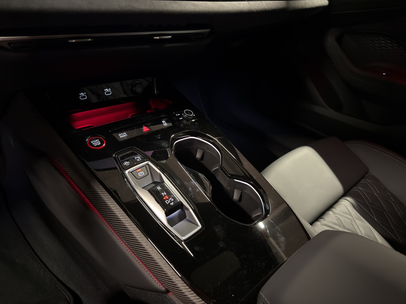 AUDI S5 Avant TFSI quattro S tronic-image-12