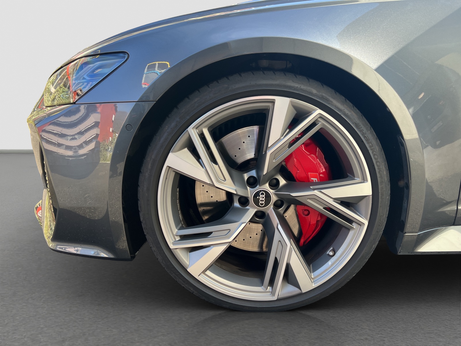 AUDI RS6 Avant 4.0 TFSI V8 quattro-image-3