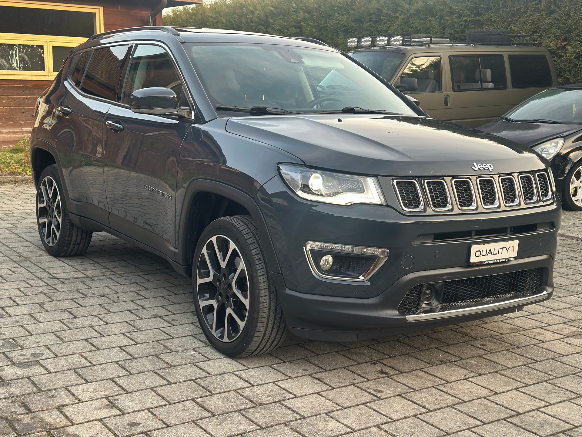 JEEP Compass 1.4 Turbo Limited AWD 9ATX-showroom-element-2
