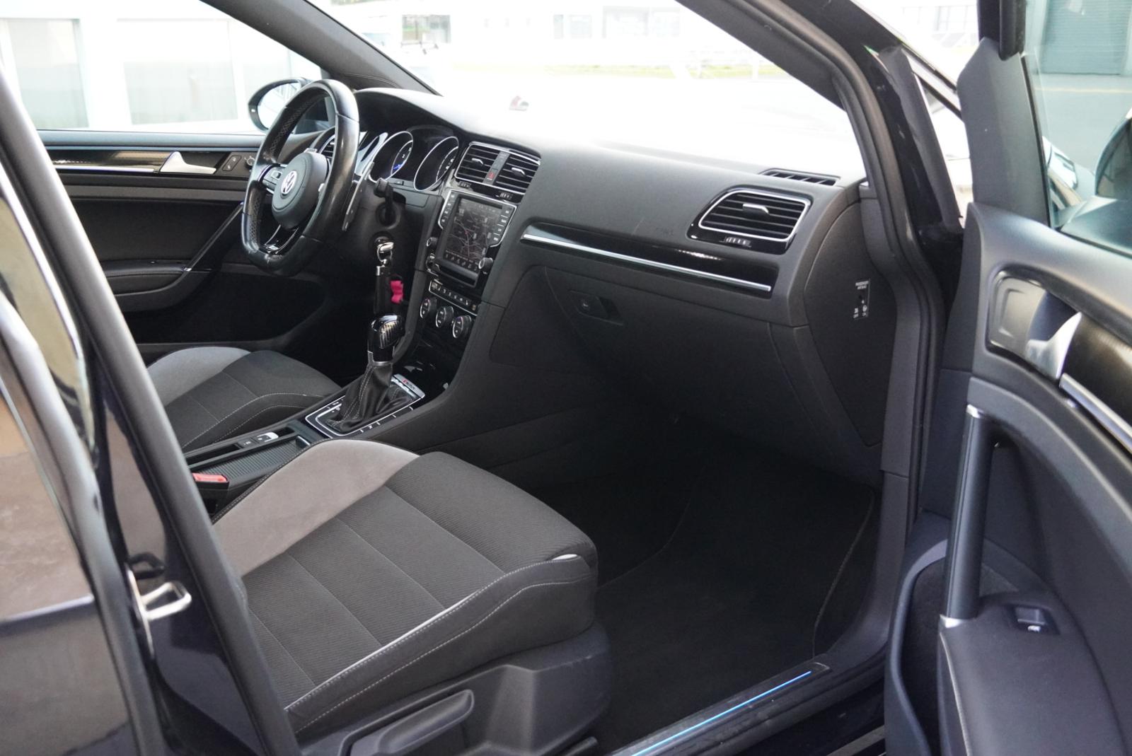 VW Golf 2.0 TSI R 4Motion DSG-image-21