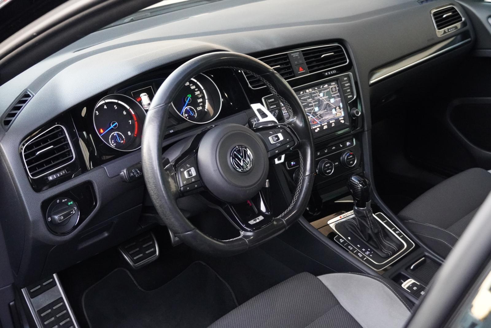 VW Golf 2.0 TSI R 4Motion DSG-image-16
