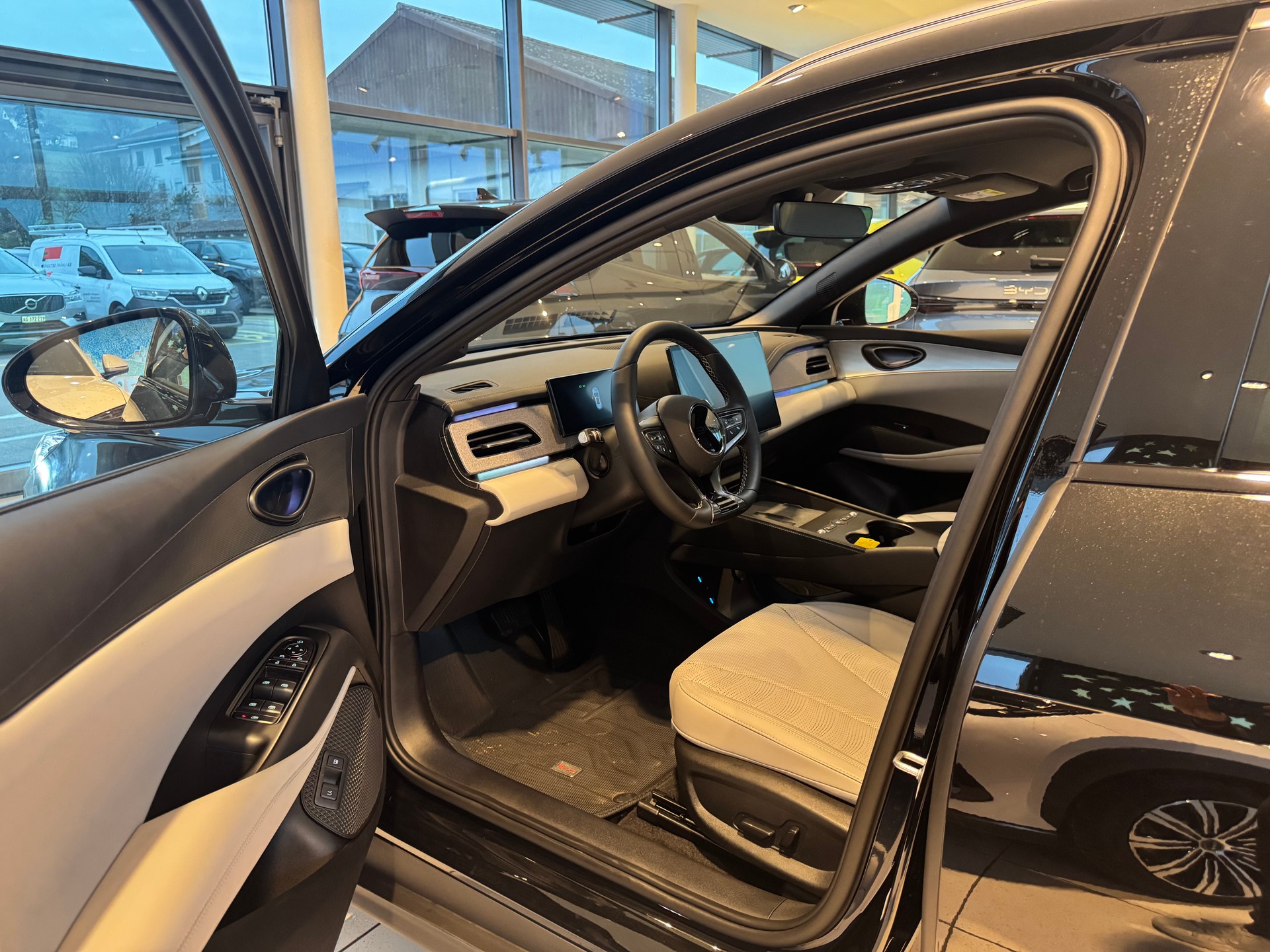 BYD Seal 6 DM-i Tour. Comfort-image-10
