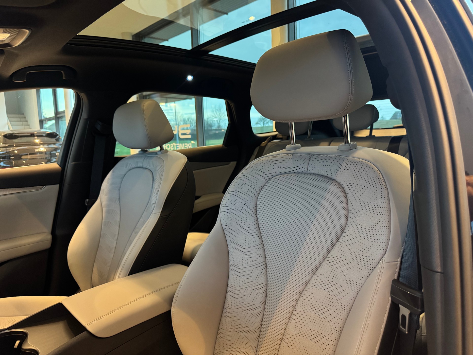 BYD Seal 6 DM-i Tour. Comfort-image-11