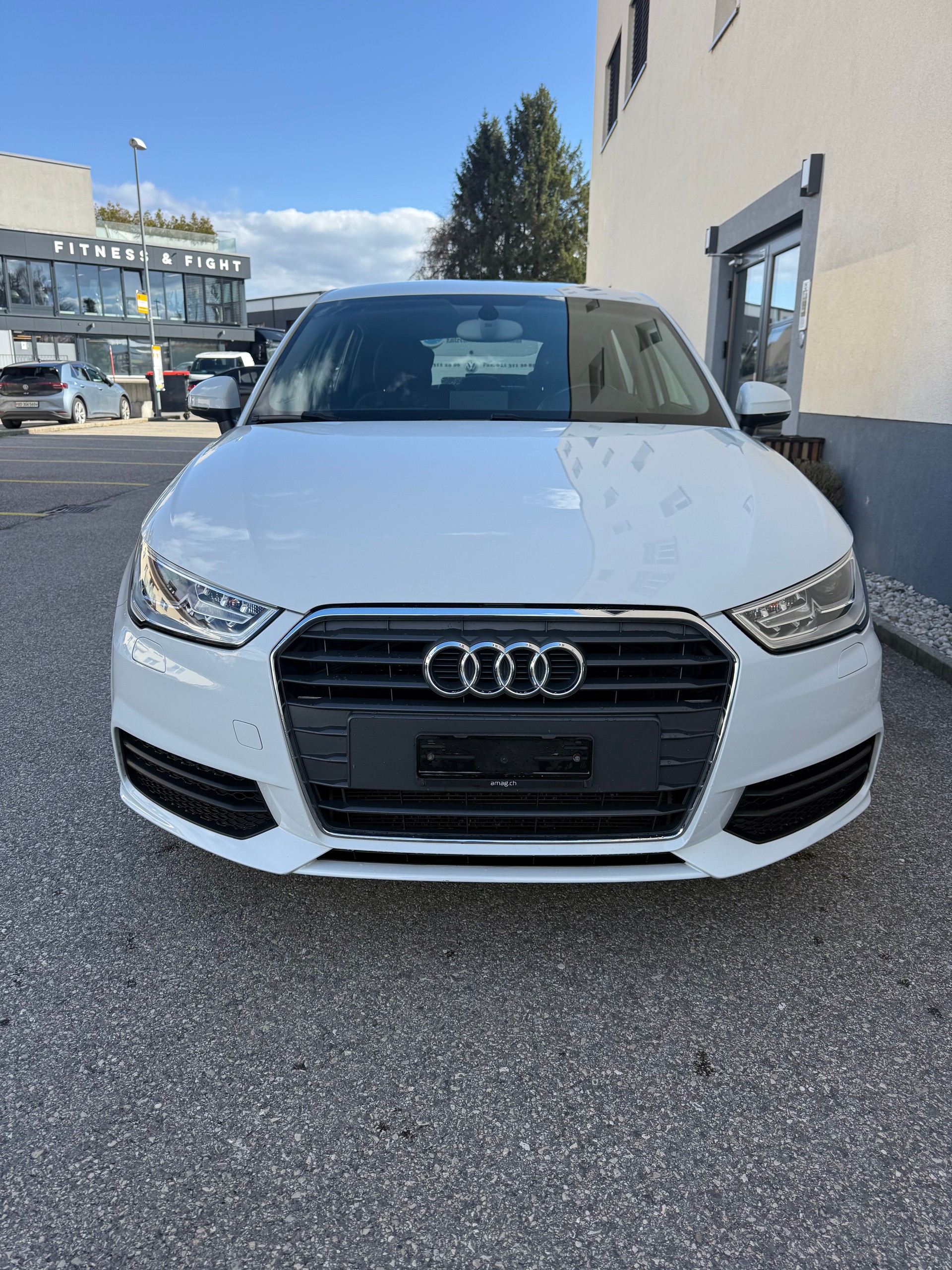 AUDI A1 Sportback 1.4 TFSI Sport S-tronic-showroom-element-1