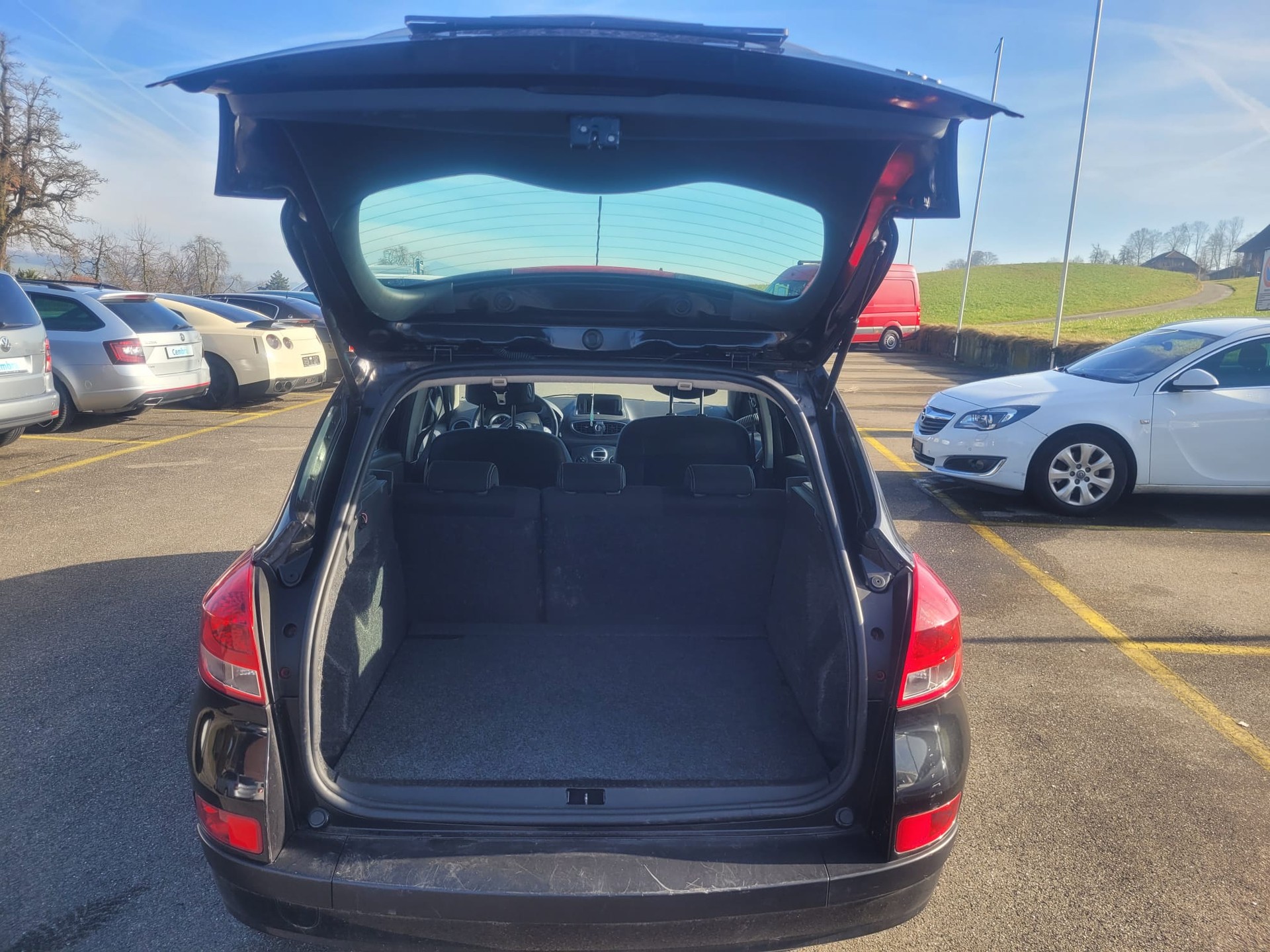 RENAULT Clio Grandtour 1.2 16V Turbo 20th Edition-image-8