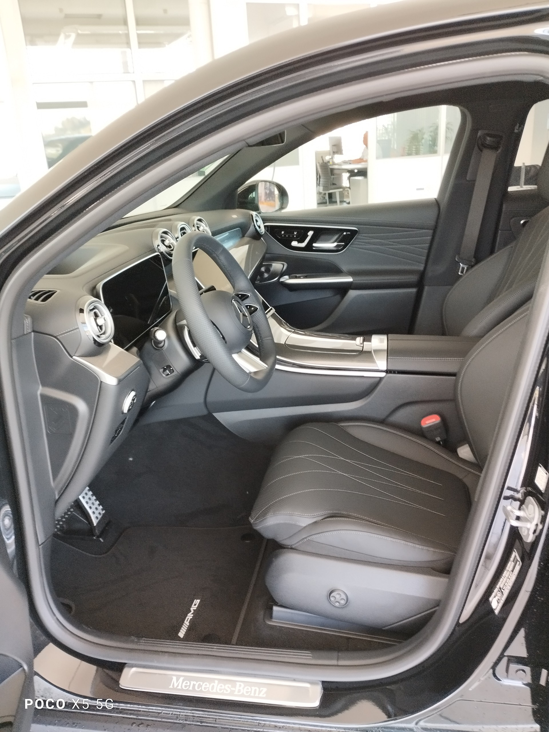 MERCEDES-BENZ GLC 400 e 4Matic EQ Star-image-5