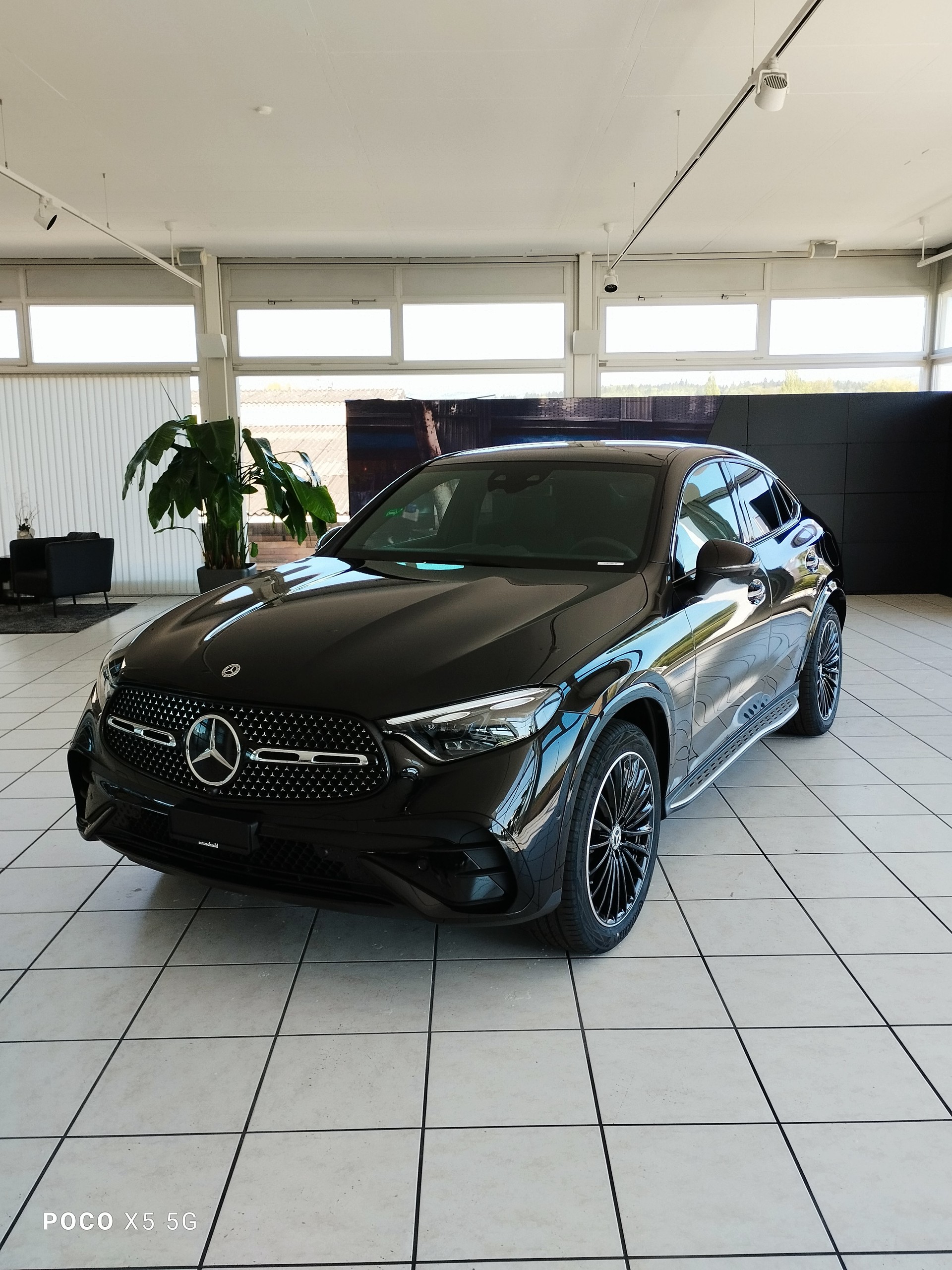 MERCEDES-BENZ GLC 400 e 4Matic EQ Star-image-2