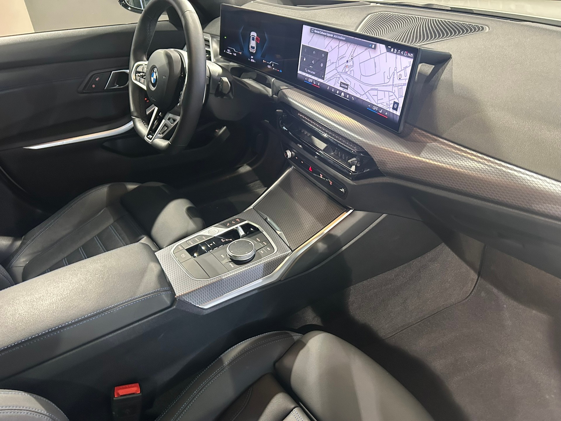 BMW 320d xDrive 48V Touring Steptronic M Sport-image-21