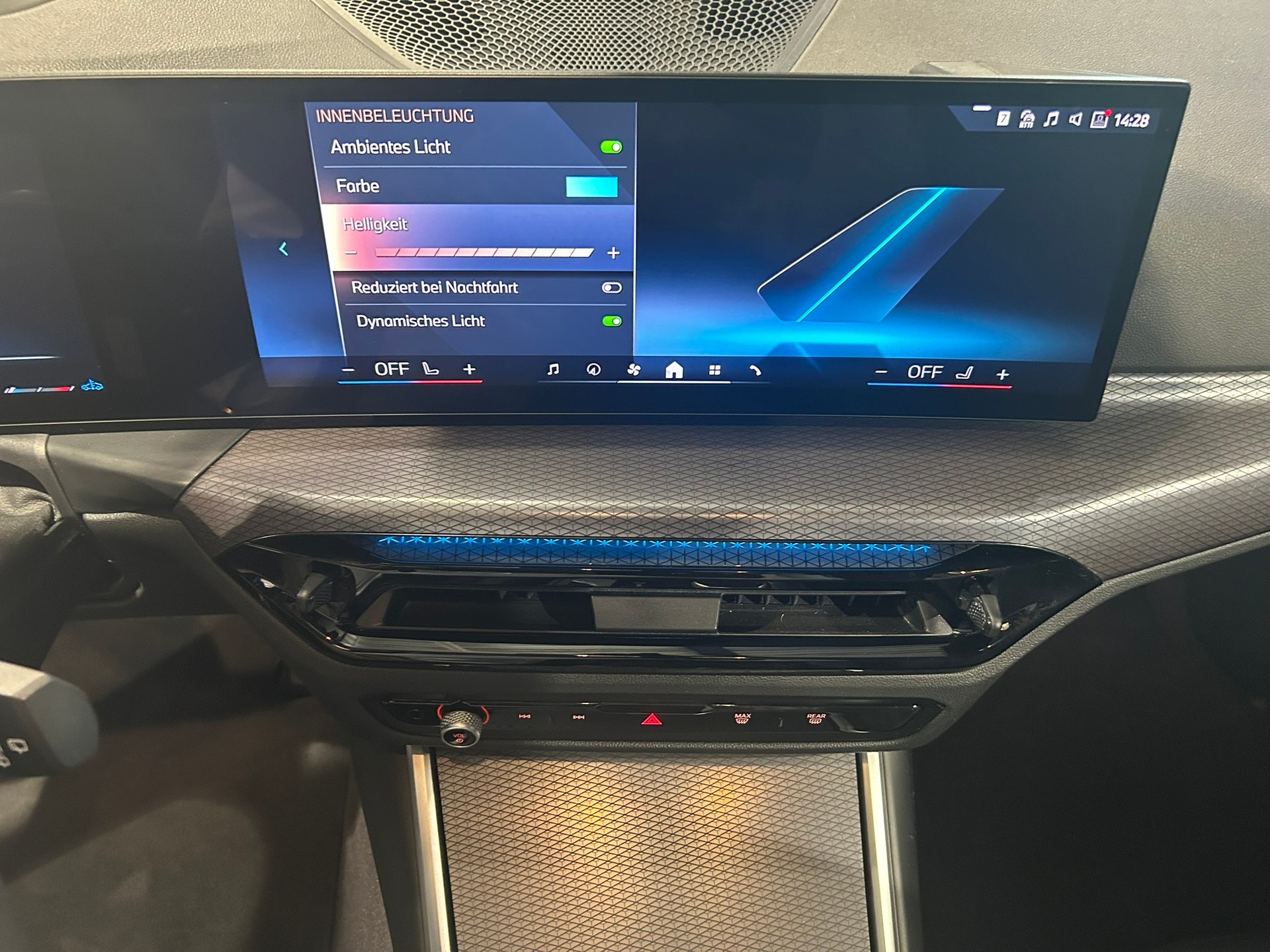BMW 320d xDrive 48V Touring Steptronic M Sport-image-27
