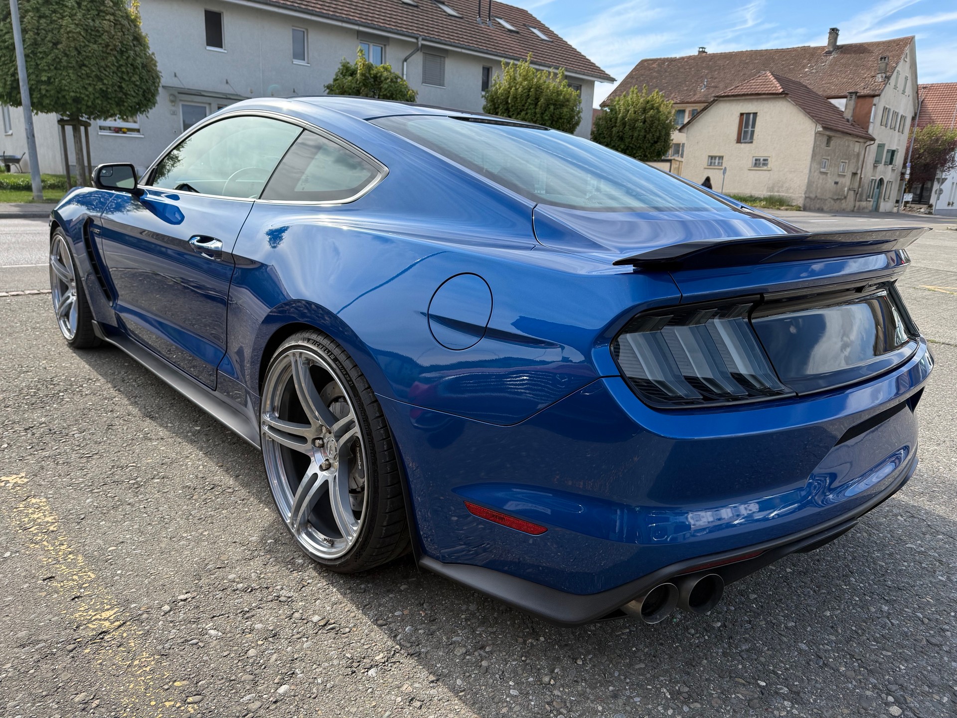 FORD Mustang Shelby GT350-showroom-element-3
