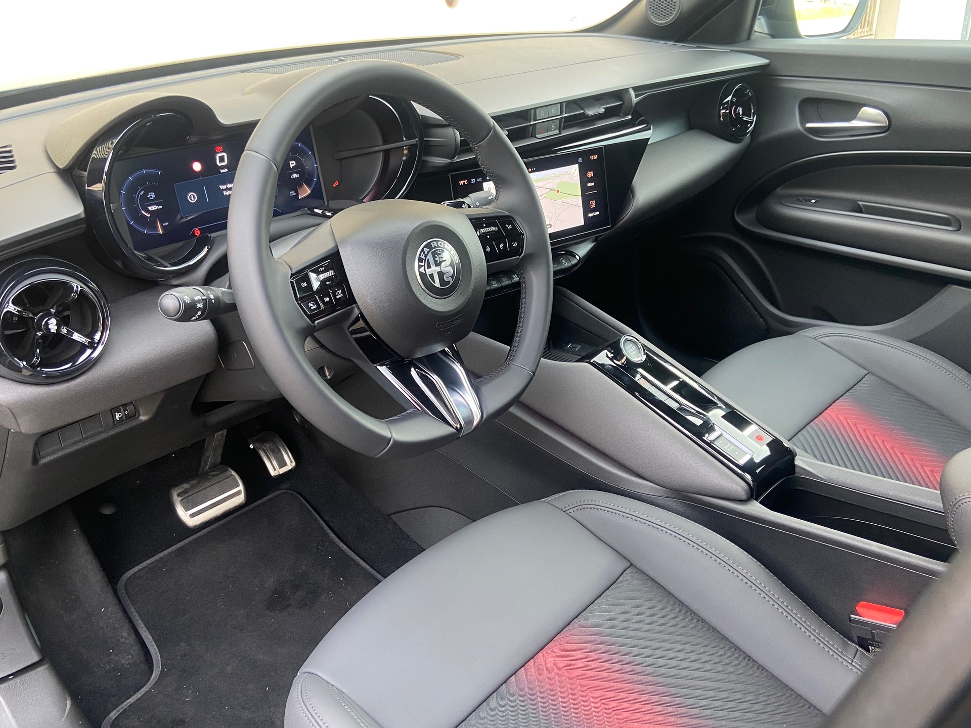 ALFA ROMEO Junior 1.2 48V Hybrid Speciale-image-4