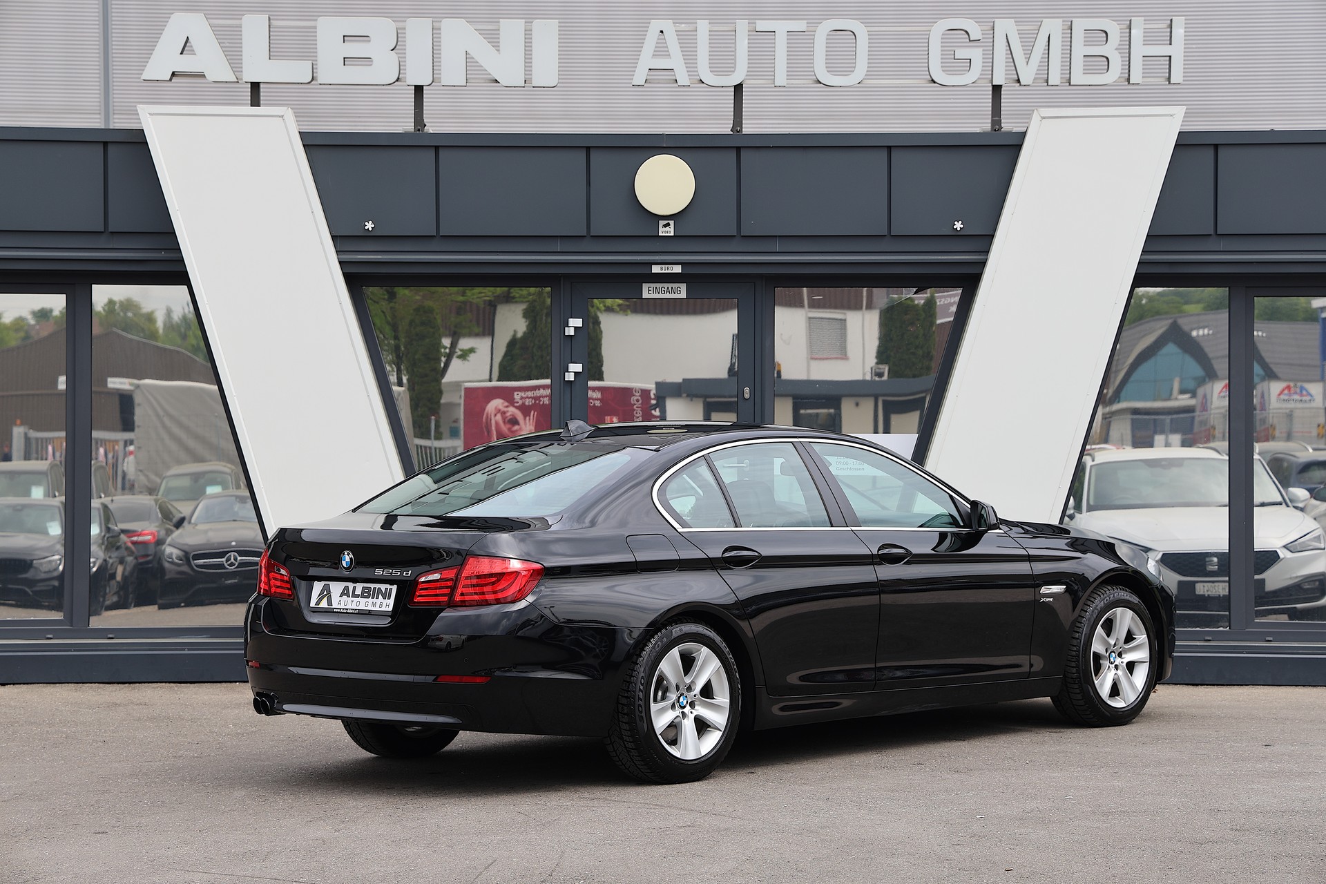 BMW 525d xDrive Steptronic *Top-Zustand*-showroom-element-2