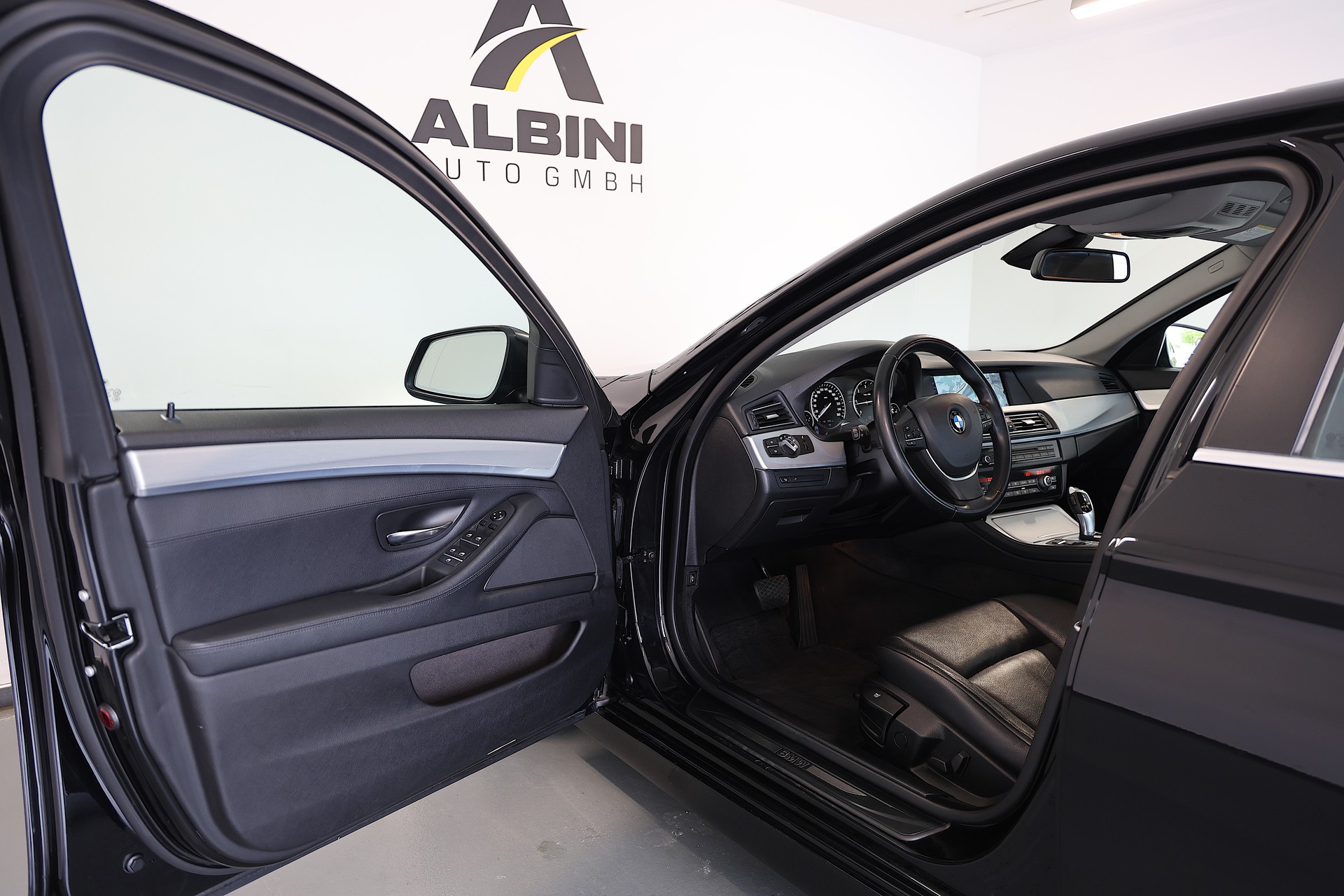 BMW 525d xDrive Steptronic *Top-Zustand*-image-4
