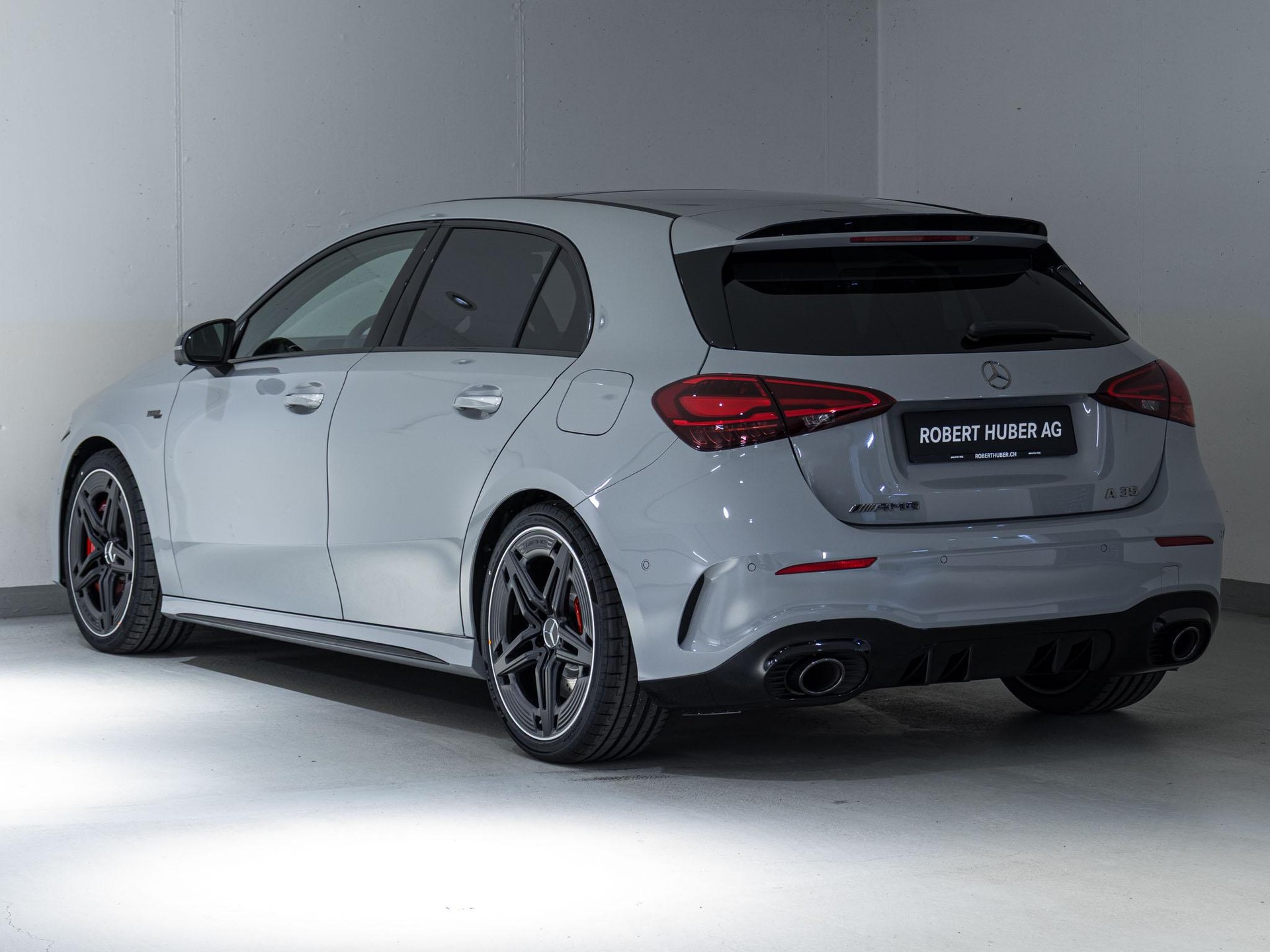 MERCEDES-BENZ A 35 AMG 4MATIC-image-3