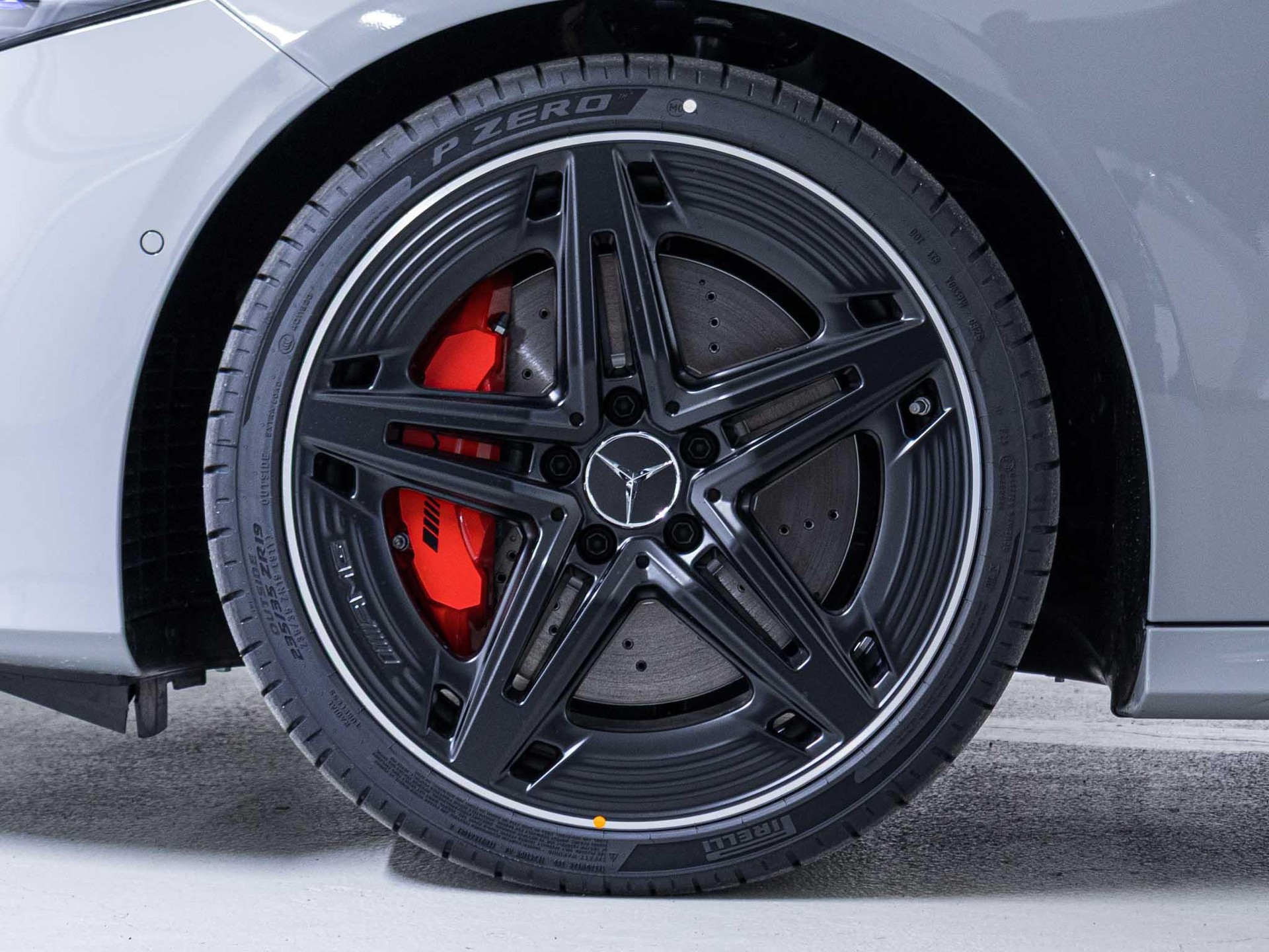 MERCEDES-BENZ A 35 AMG 4MATIC-image-14