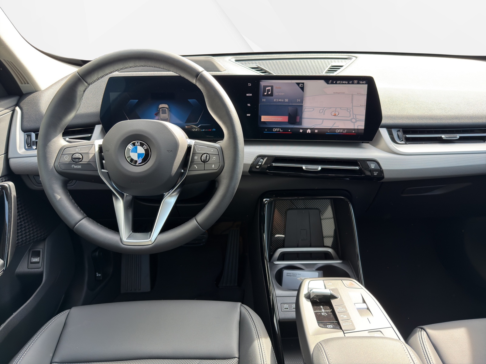 BMW X1 sDrive 18i-image-12
