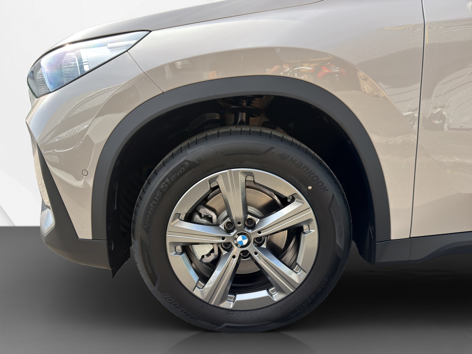 BMW X1 sDrive 18i-image-10