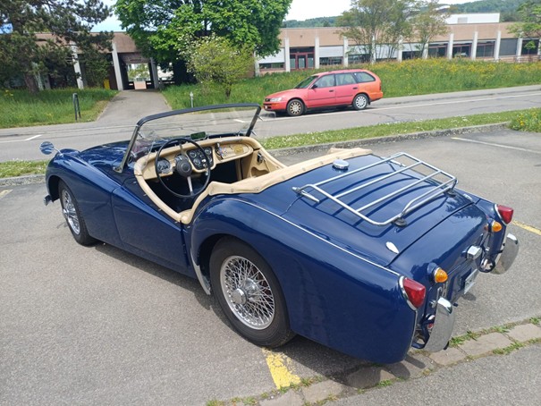 TRIUMPH TR2-image-5