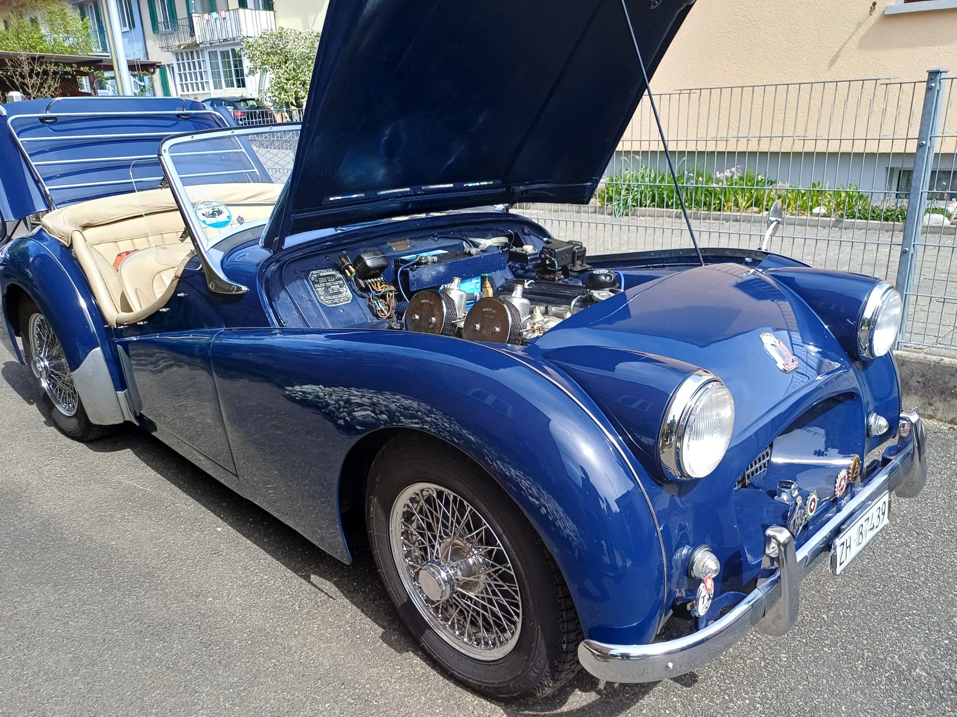 TRIUMPH TR2-image-4
