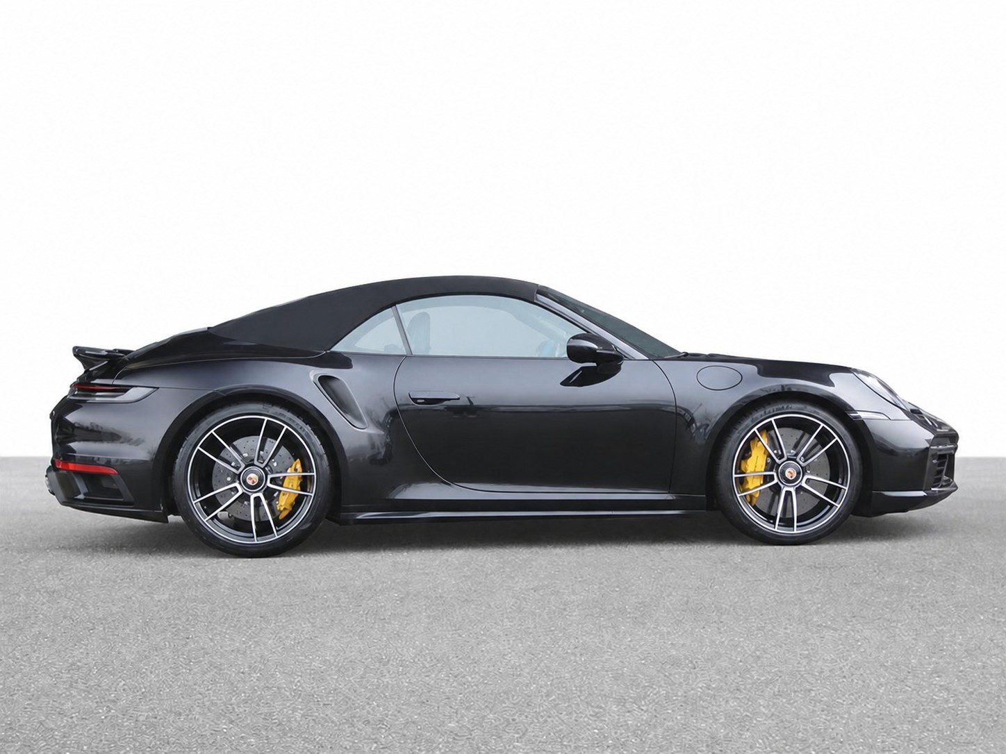 PORSCHE 911 Turbo S Cabriolet PDK-image-4