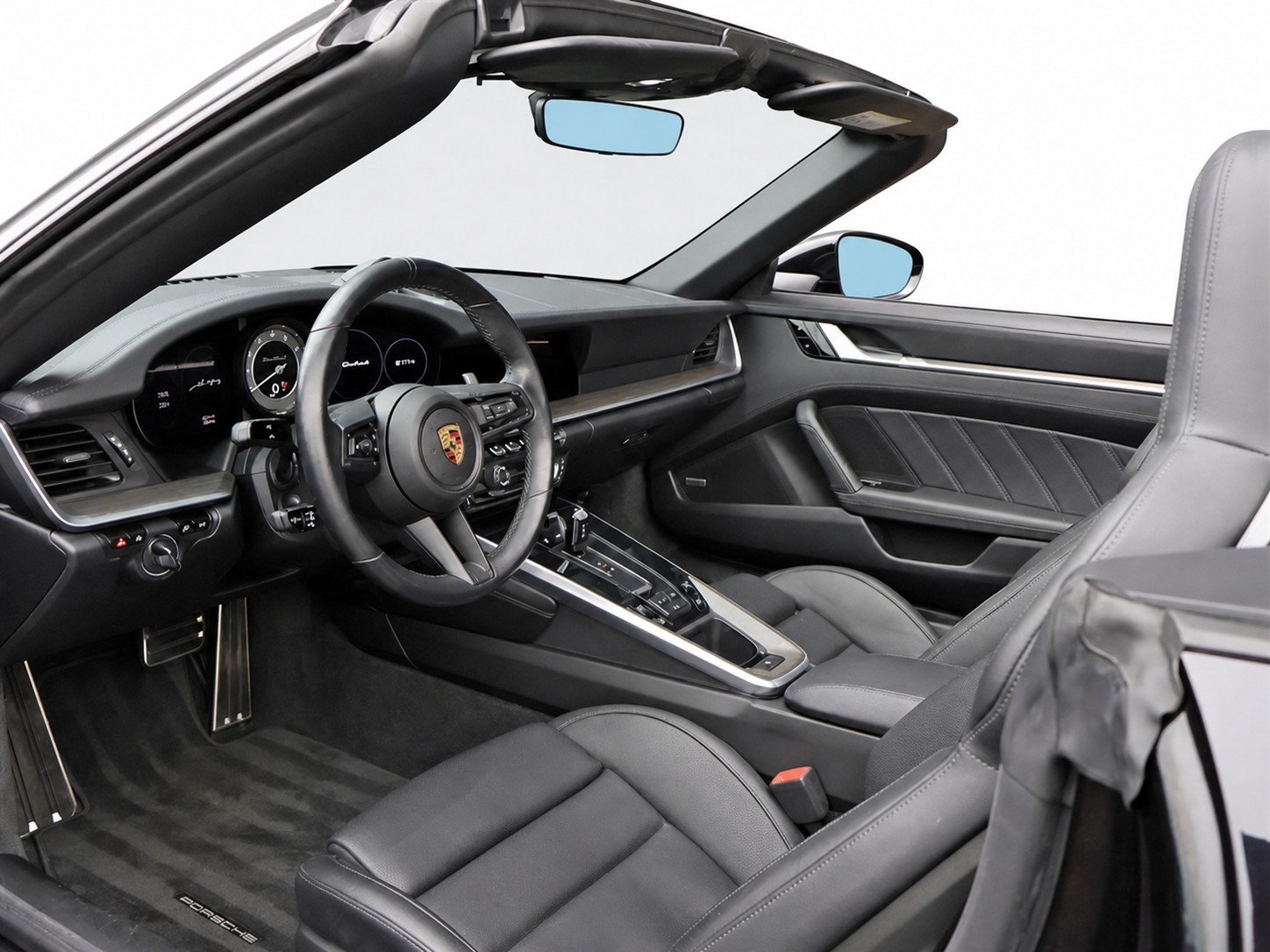 PORSCHE 911 Turbo S Cabriolet PDK-image-2