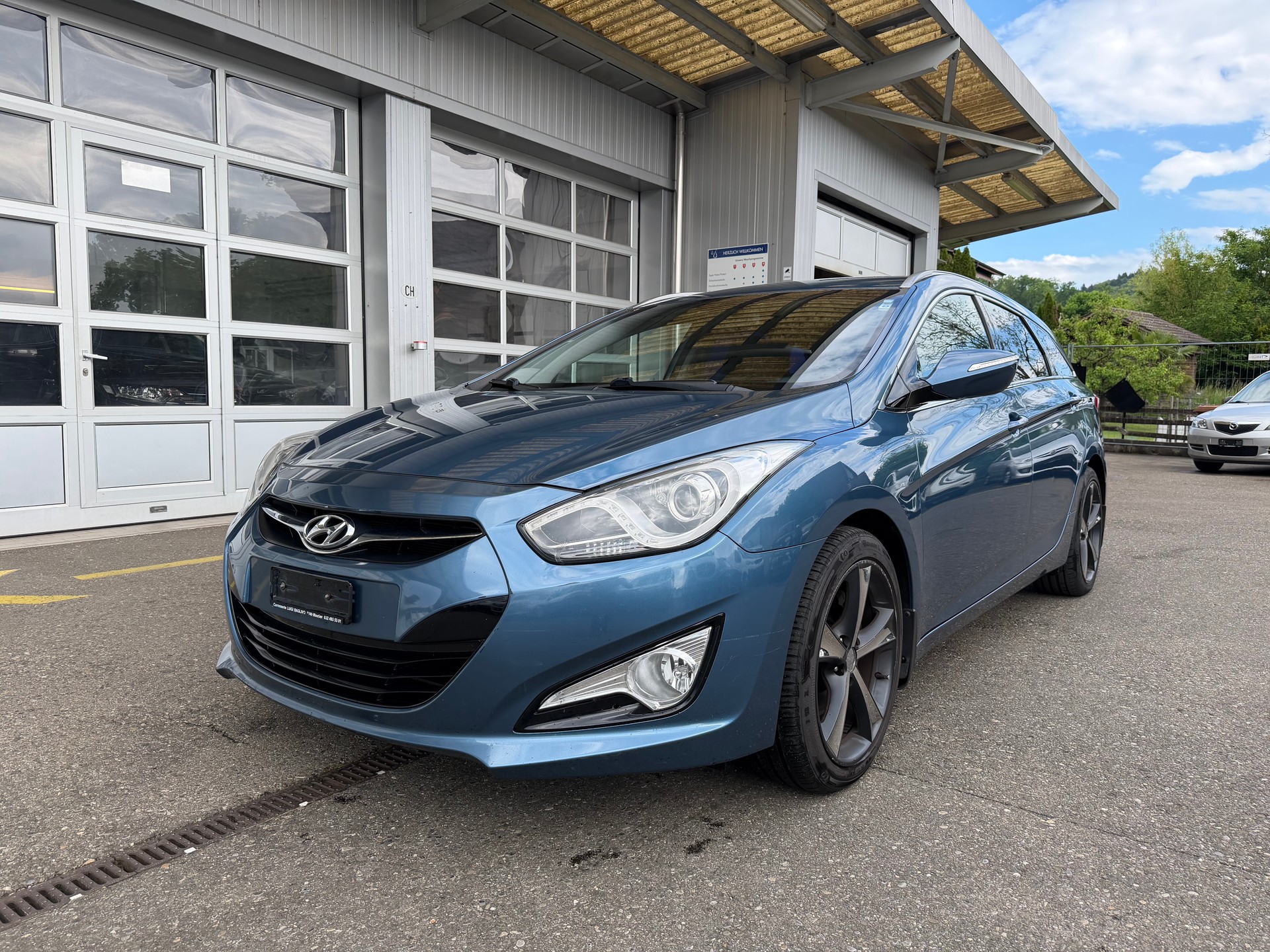 HYUNDAI i40 Wagon 2.0 GDi Style Automatic-image-0
