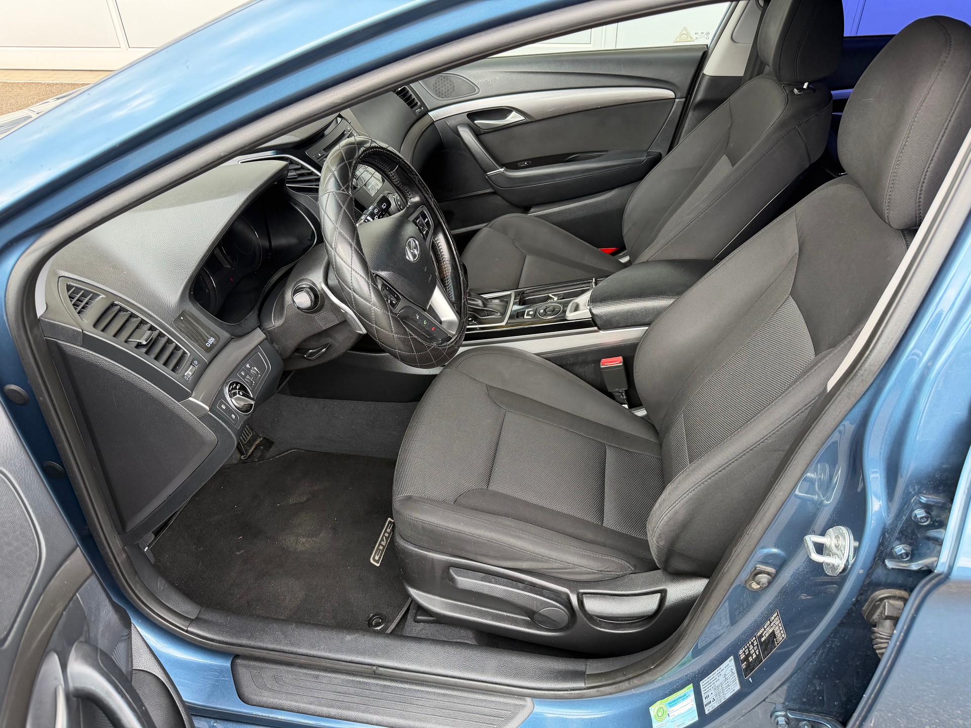 HYUNDAI i40 Wagon 2.0 GDi Style Automatic-image-7
