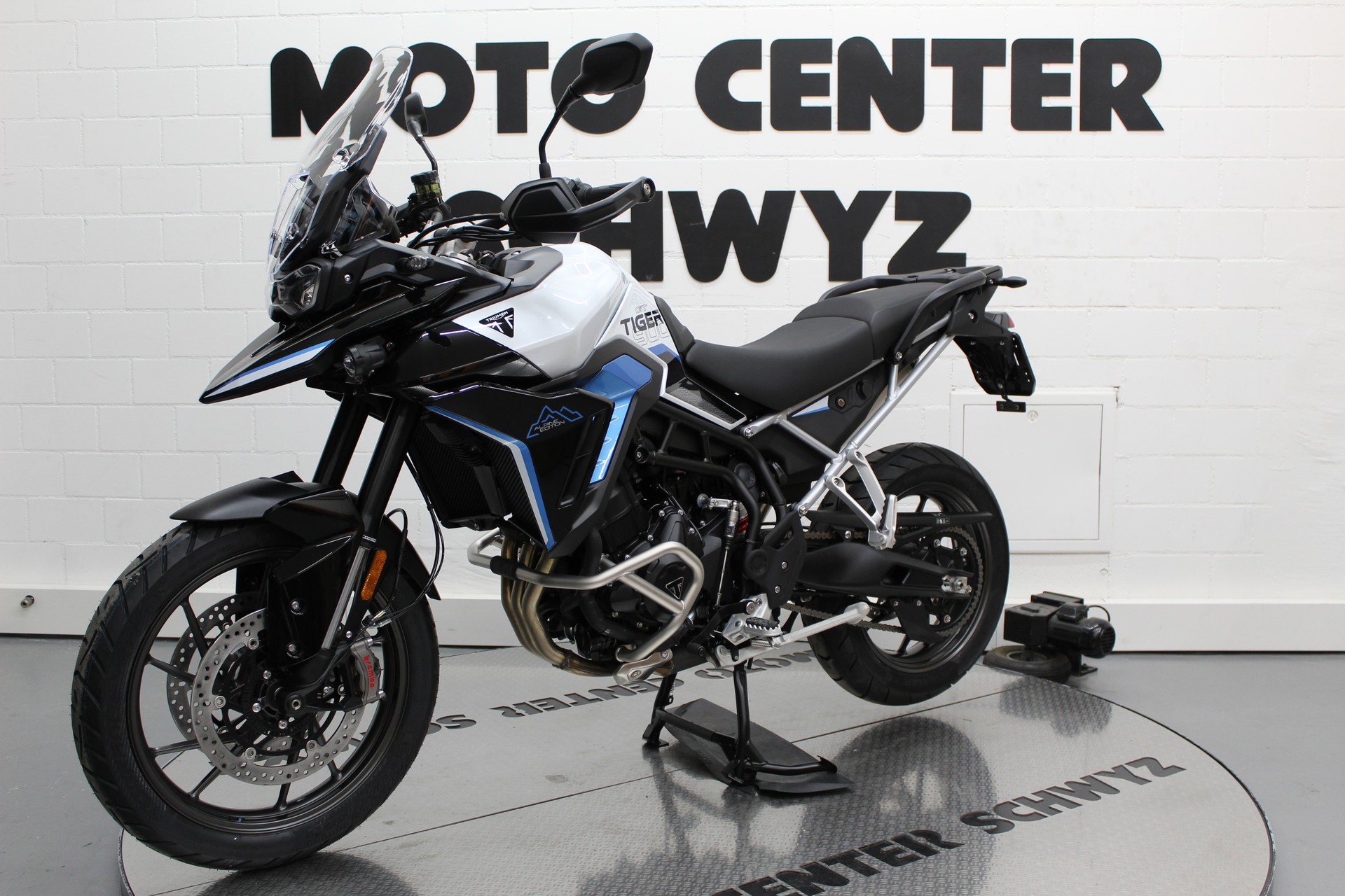 TRIUMPH Tiger 900 Alpine Edition-showroom-element-2