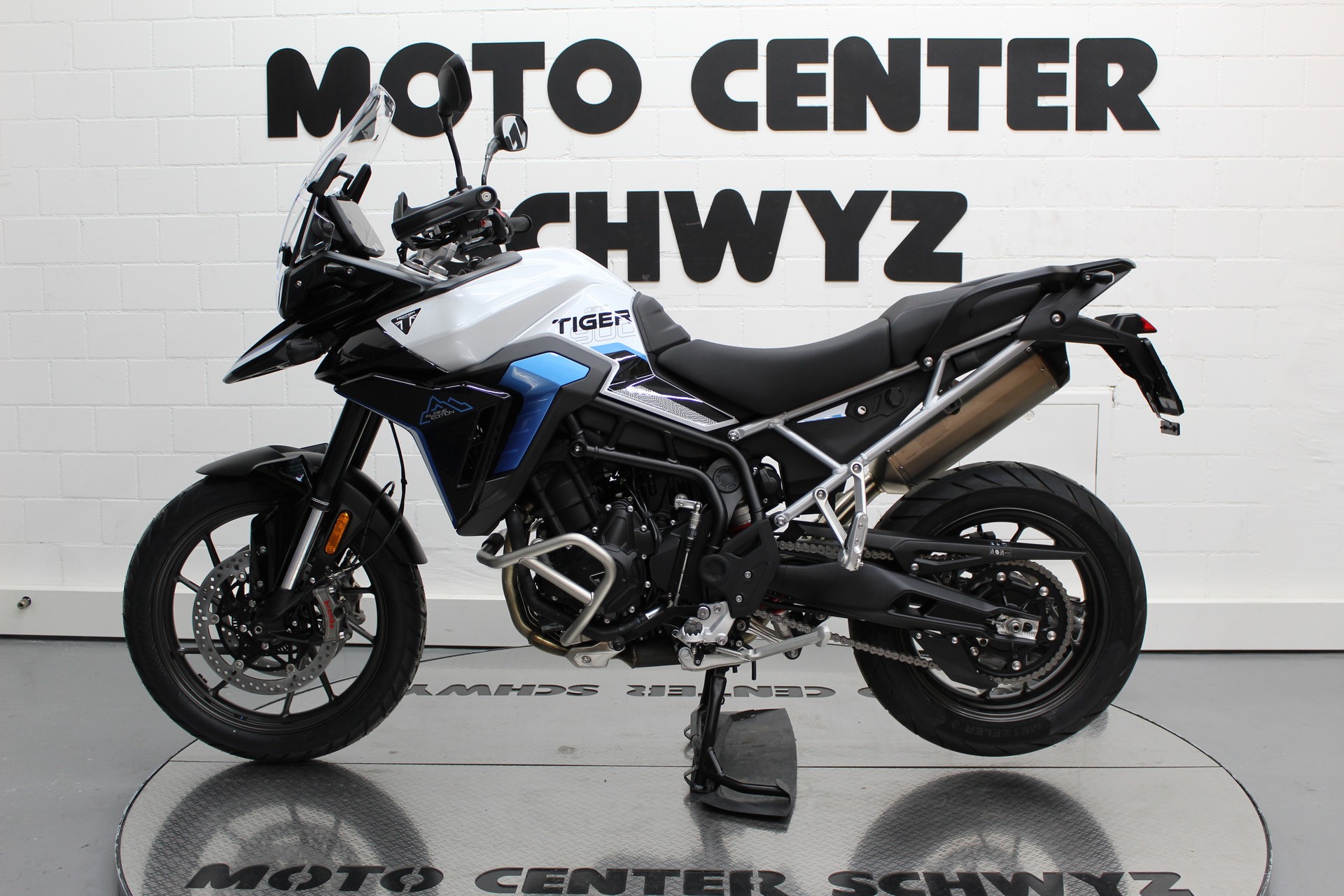 TRIUMPH Tiger 900 Alpine Edition-showroom-element-3