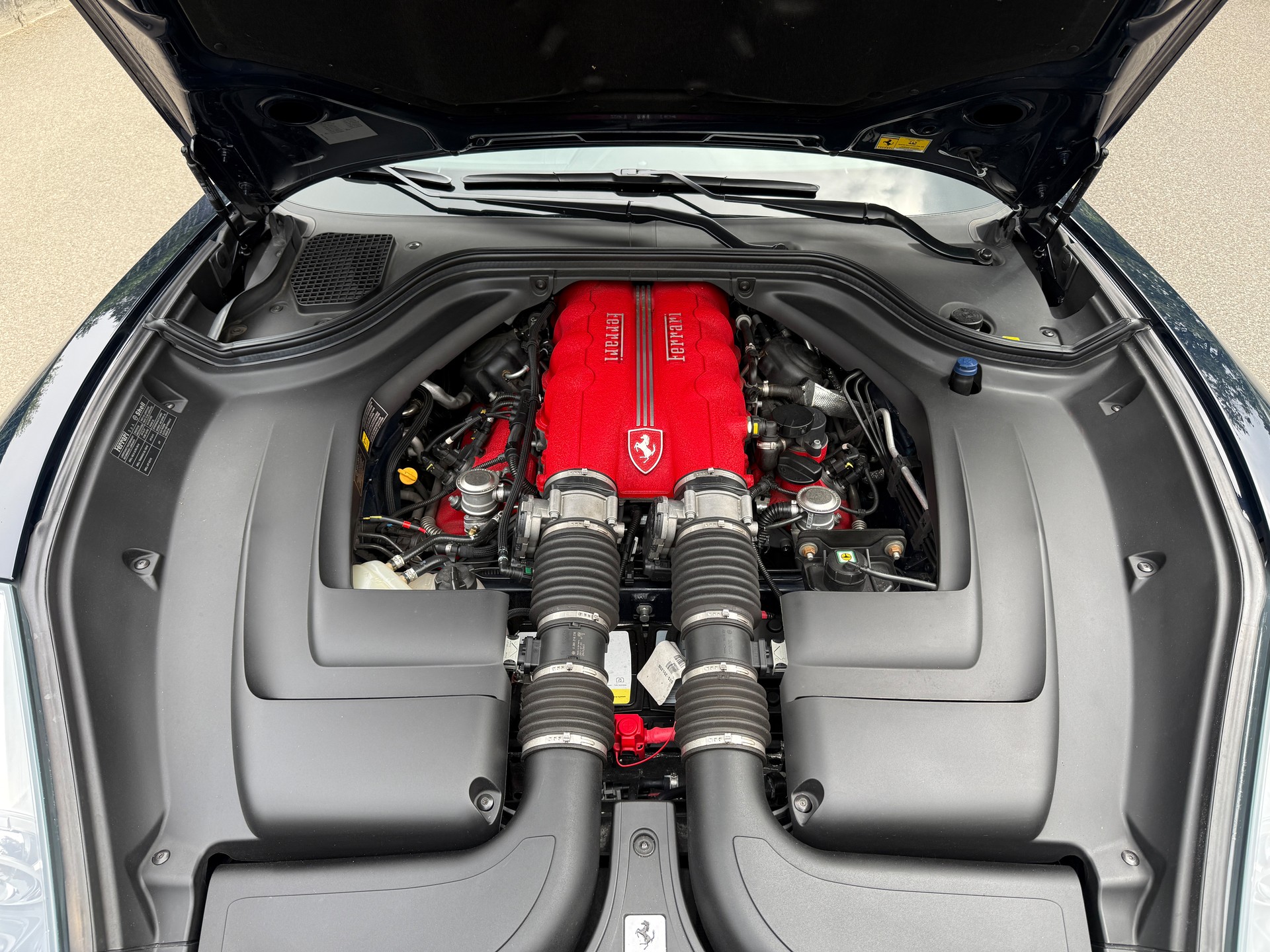 FERRARI California 4.3 V8-image-11