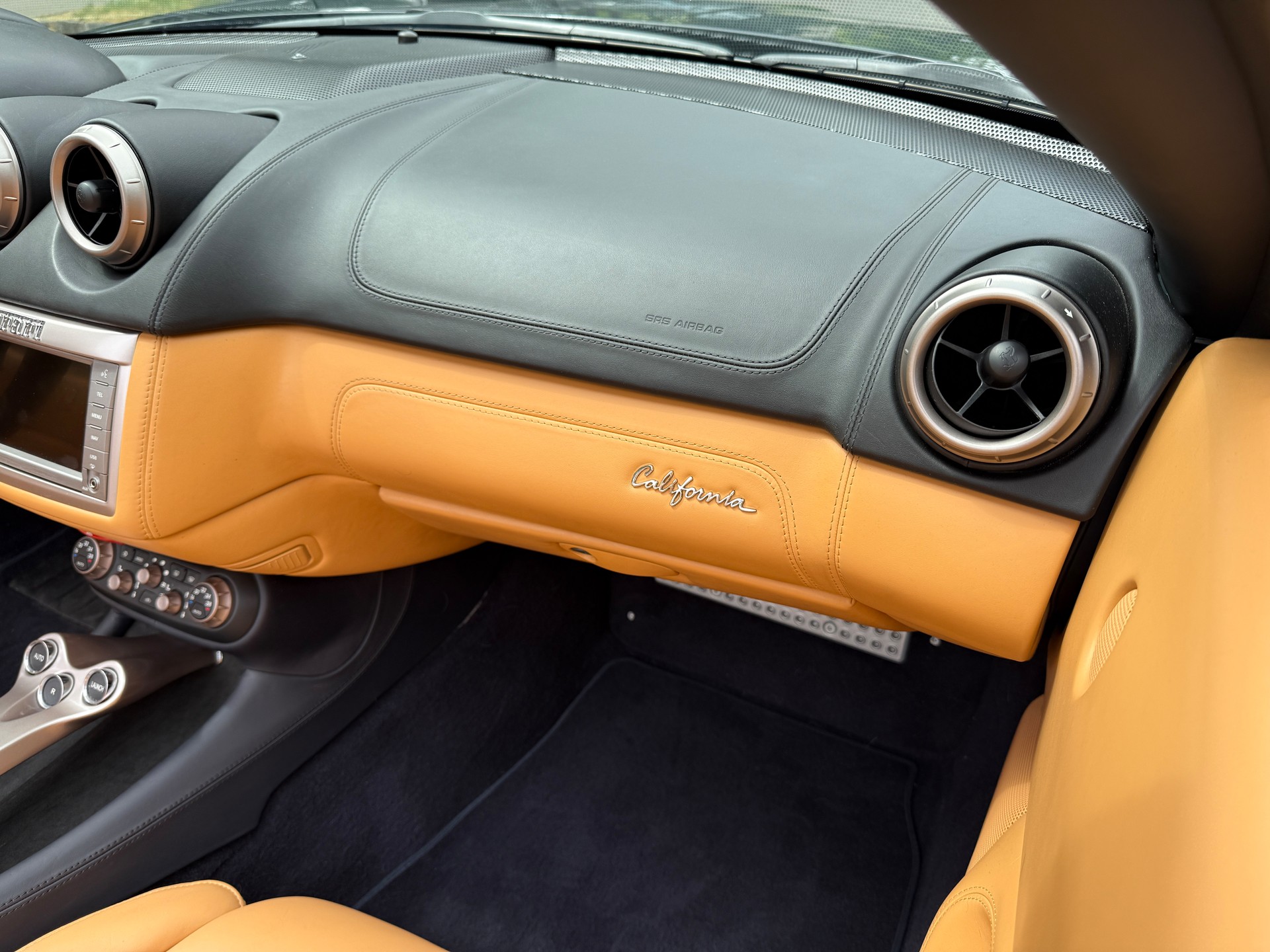 FERRARI California 4.3 V8-image-9